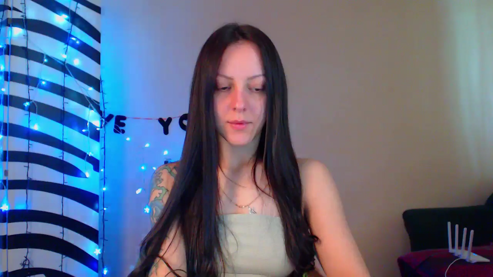 Gallery image thumbnail from MiracleMiss's myfreecams stream on, 05/16/2024, 10:47 image 13 of 20