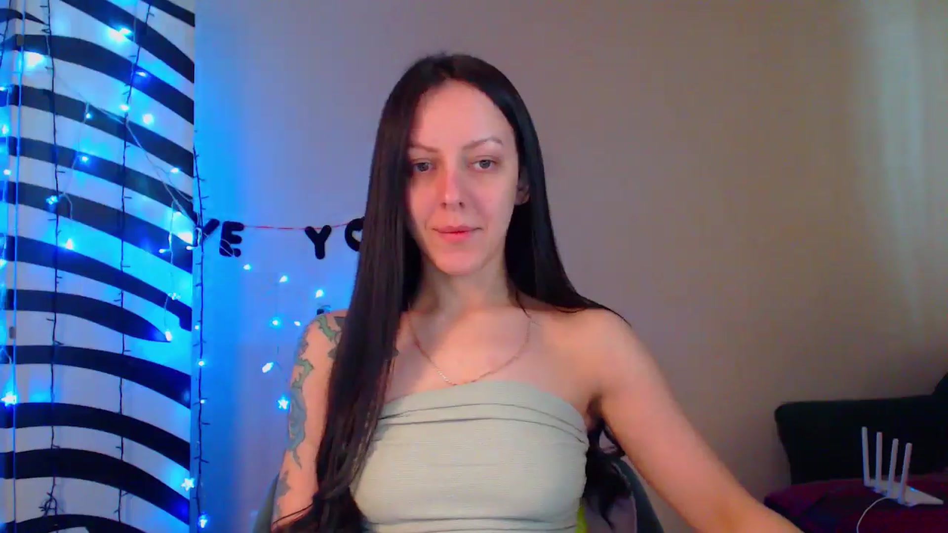Gallery image thumbnail from MiracleMiss's myfreecams stream on, 05/16/2024, 10:47 image 2 of 20