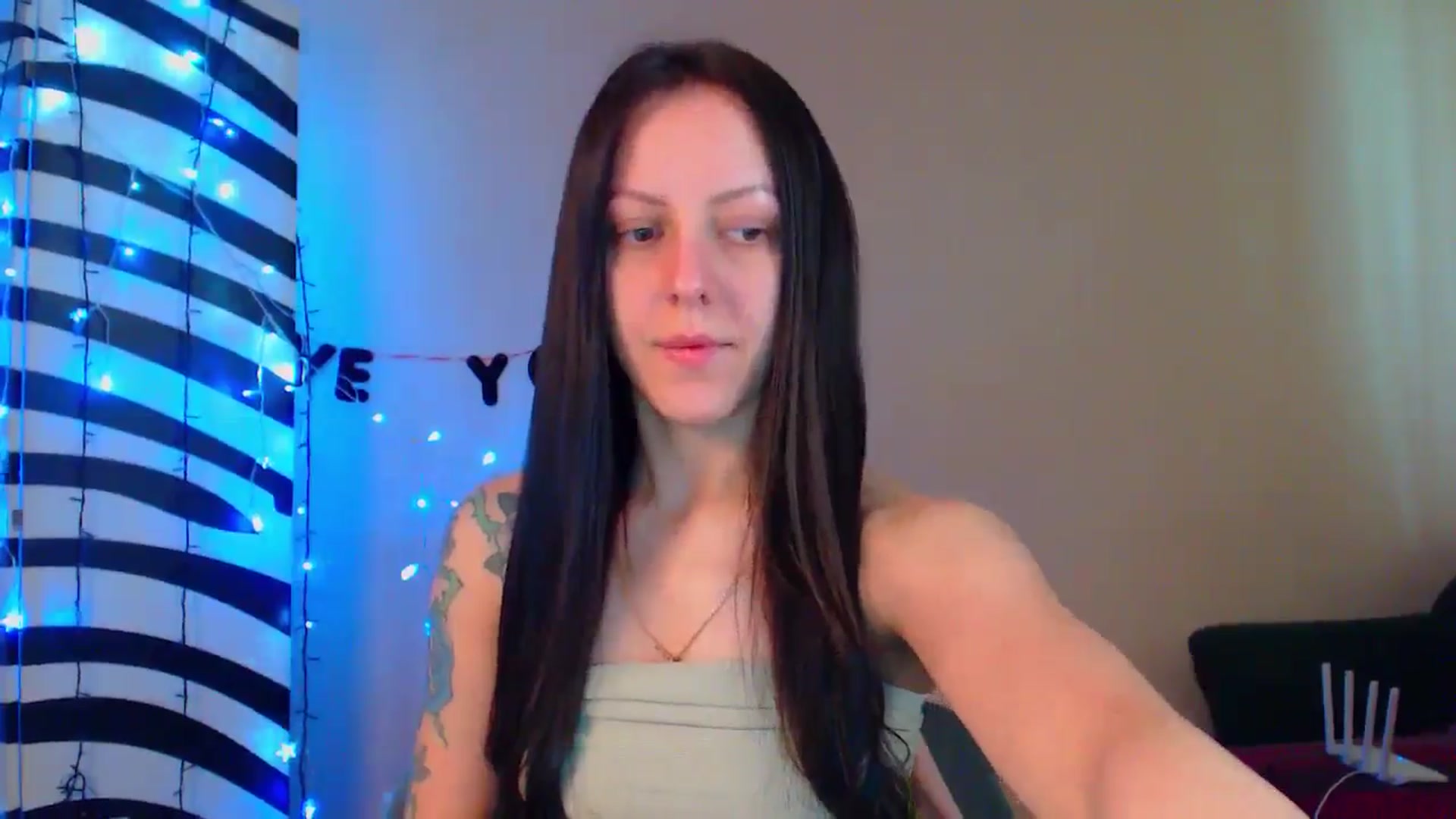Gallery image thumbnail from MiracleMiss's myfreecams stream on, 05/16/2024, 10:47 image 8 of 20