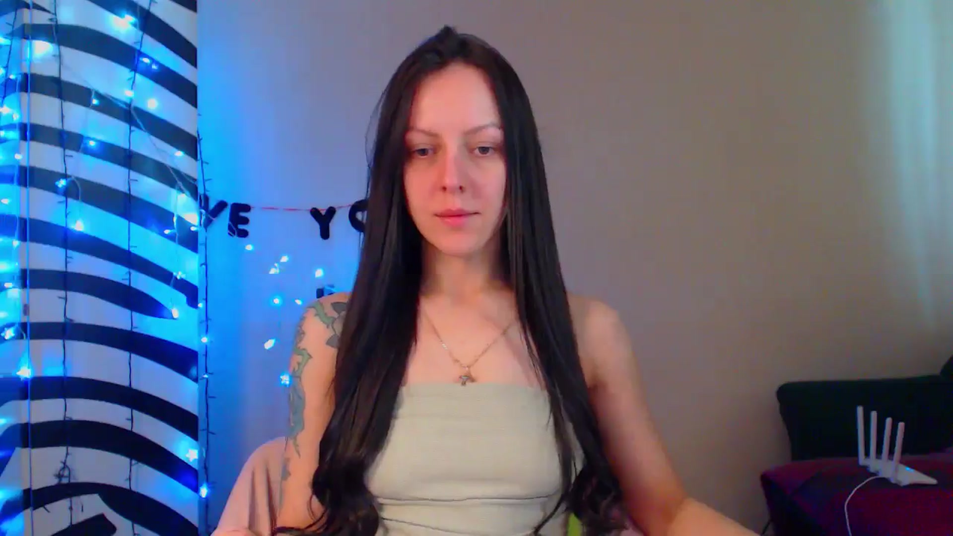 Gallery image thumbnail from MiracleMiss's myfreecams stream on, 05/17/2024, 10:59 image 16 of 20