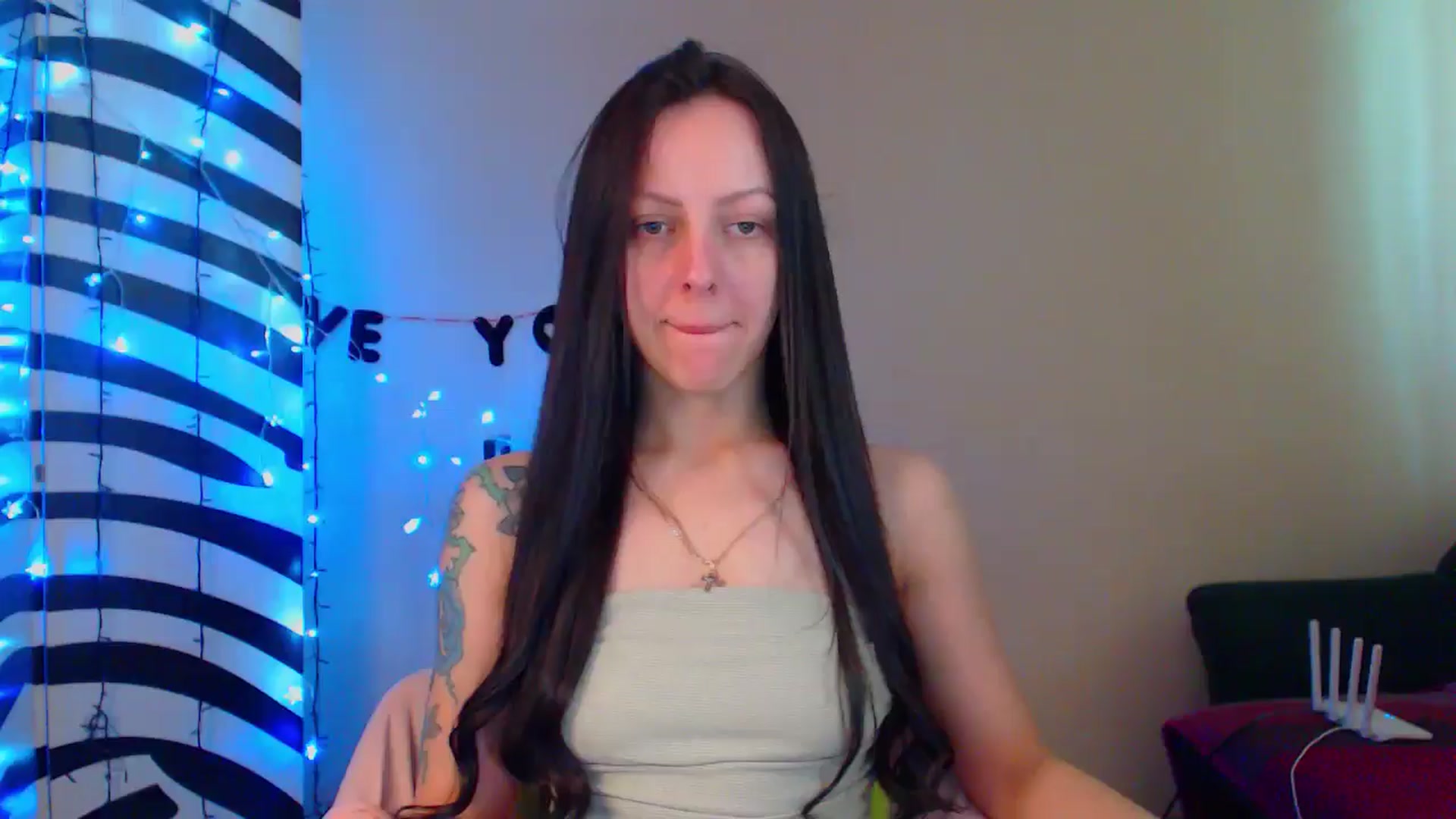 Gallery image thumbnail from MiracleMiss's myfreecams stream on, 05/17/2024, 10:59 image 14 of 20