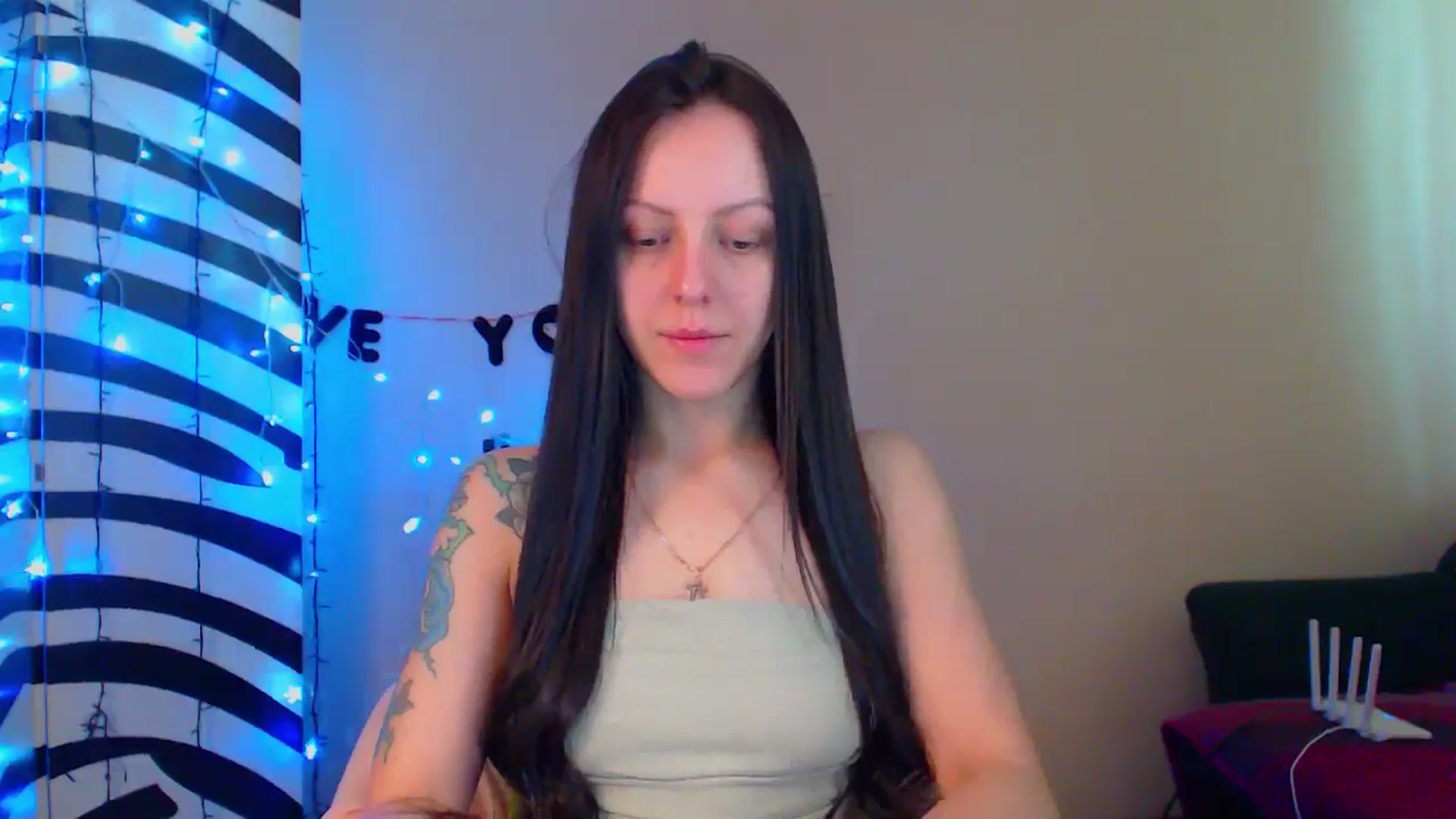 Gallery image thumbnail from MiracleMiss's myfreecams stream on, 05/17/2024, 10:59 image 17 of 20