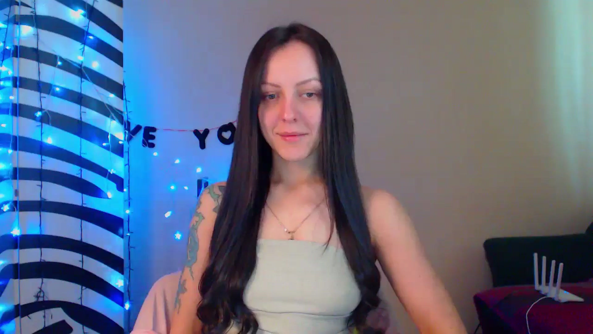 Gallery image thumbnail from MiracleMiss's myfreecams stream on, 05/17/2024, 10:59 image 5 of 20
