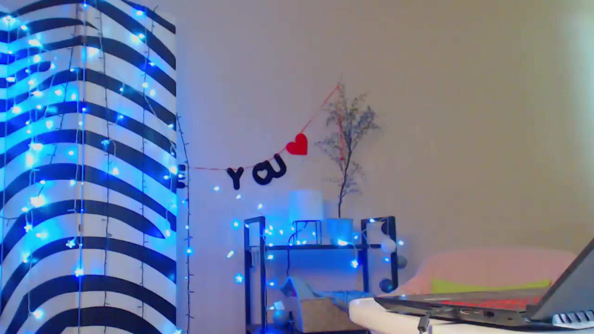 Gallery image thumbnail from MiracleMiss's myfreecams stream on, 05/17/2024, 12:48 image 20 of 20