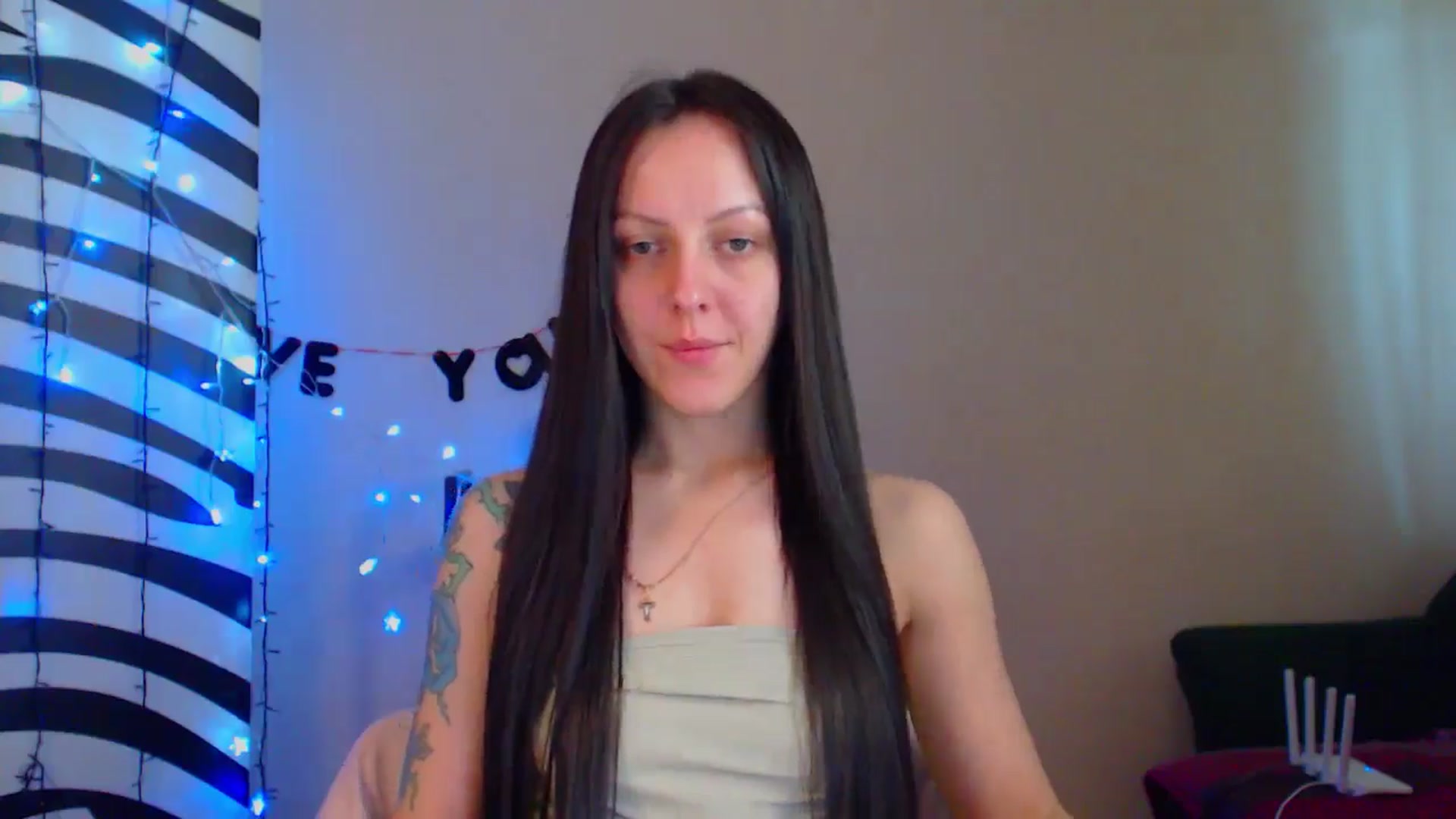 Gallery image thumbnail from MiracleMiss's myfreecams stream on, 05/19/2024, 12:27 image 8 of 20