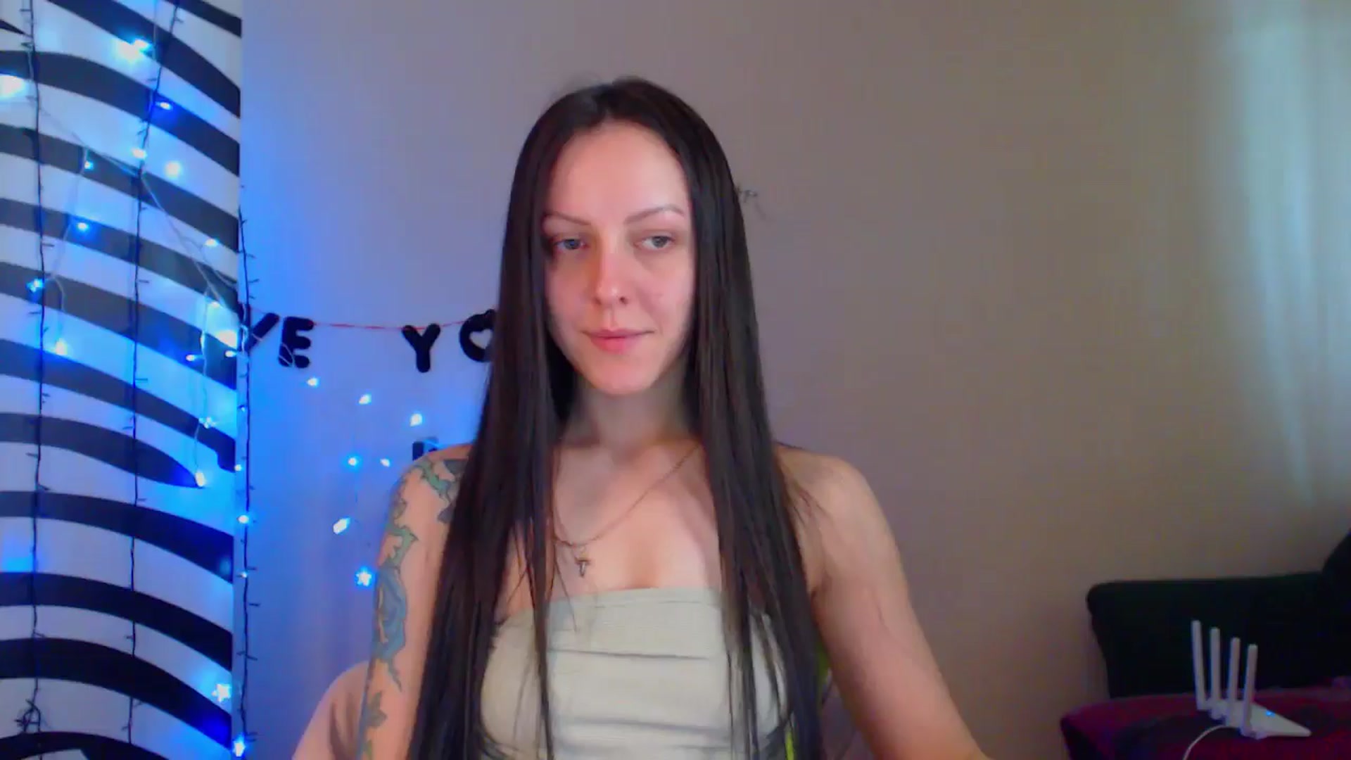 Gallery image thumbnail from MiracleMiss's myfreecams stream on, 05/19/2024, 12:27 image 9 of 20