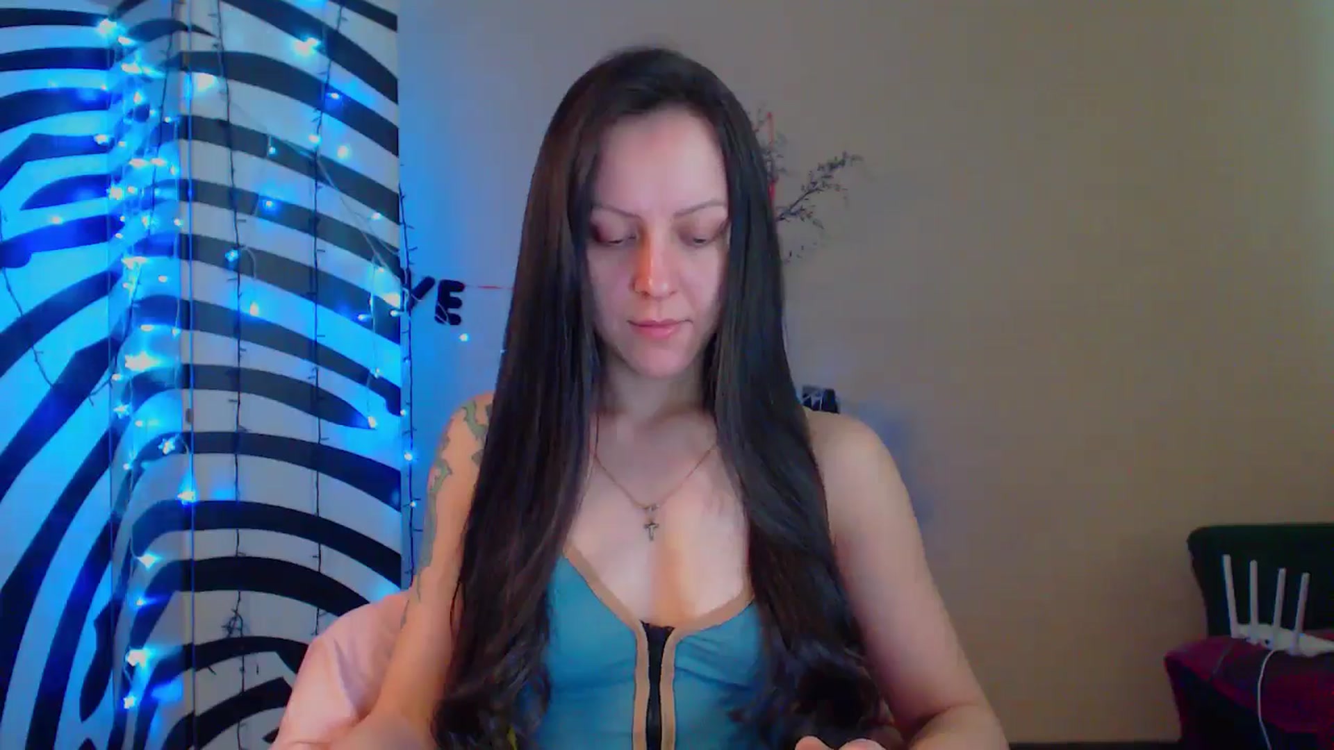 Gallery image thumbnail from MiracleMiss's myfreecams stream on, 05/20/2024, 11:23 image 8 of 20