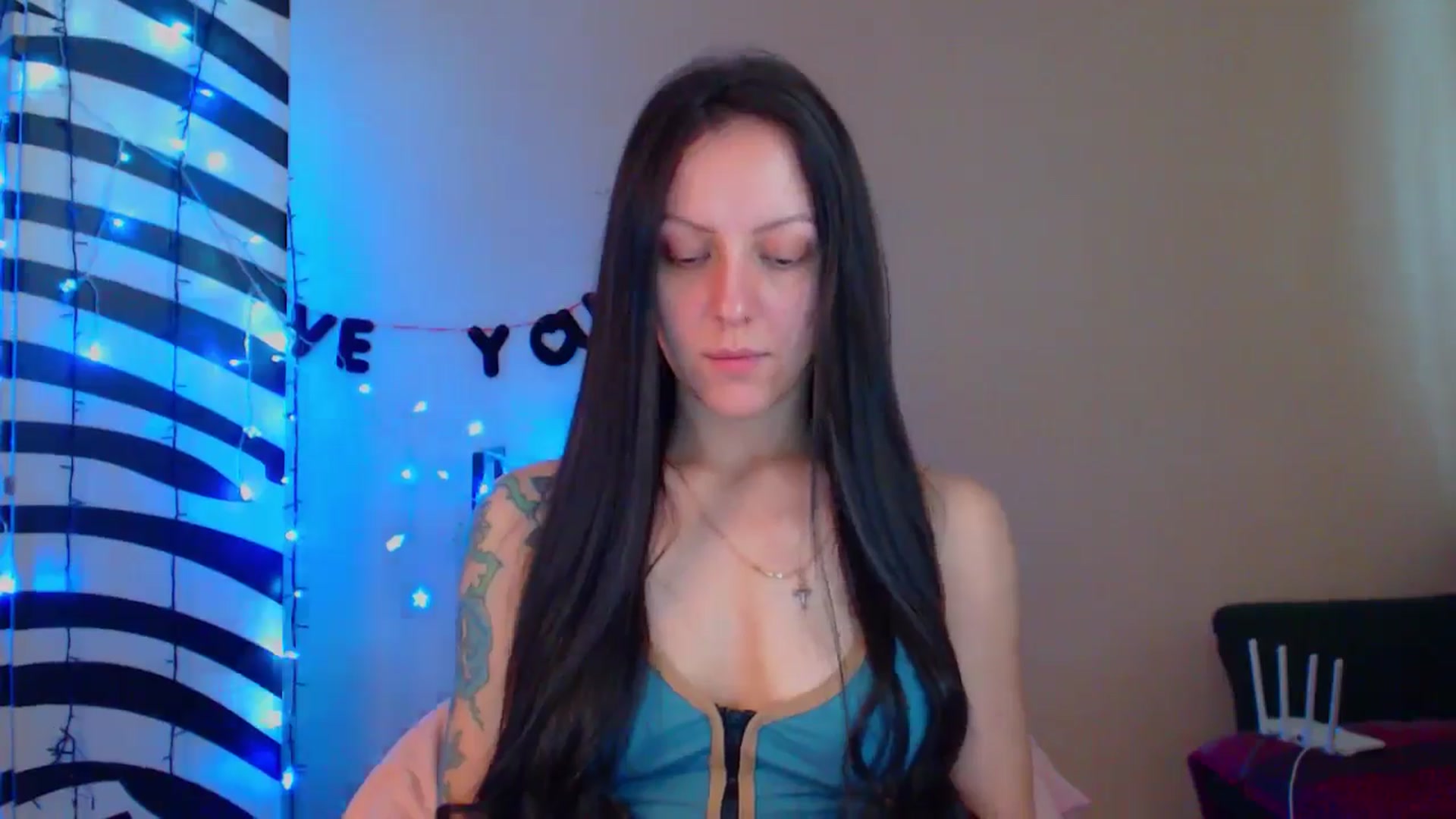 Gallery image thumbnail from MiracleMiss's myfreecams stream on, 05/21/2024, 11:01 image 8 of 20