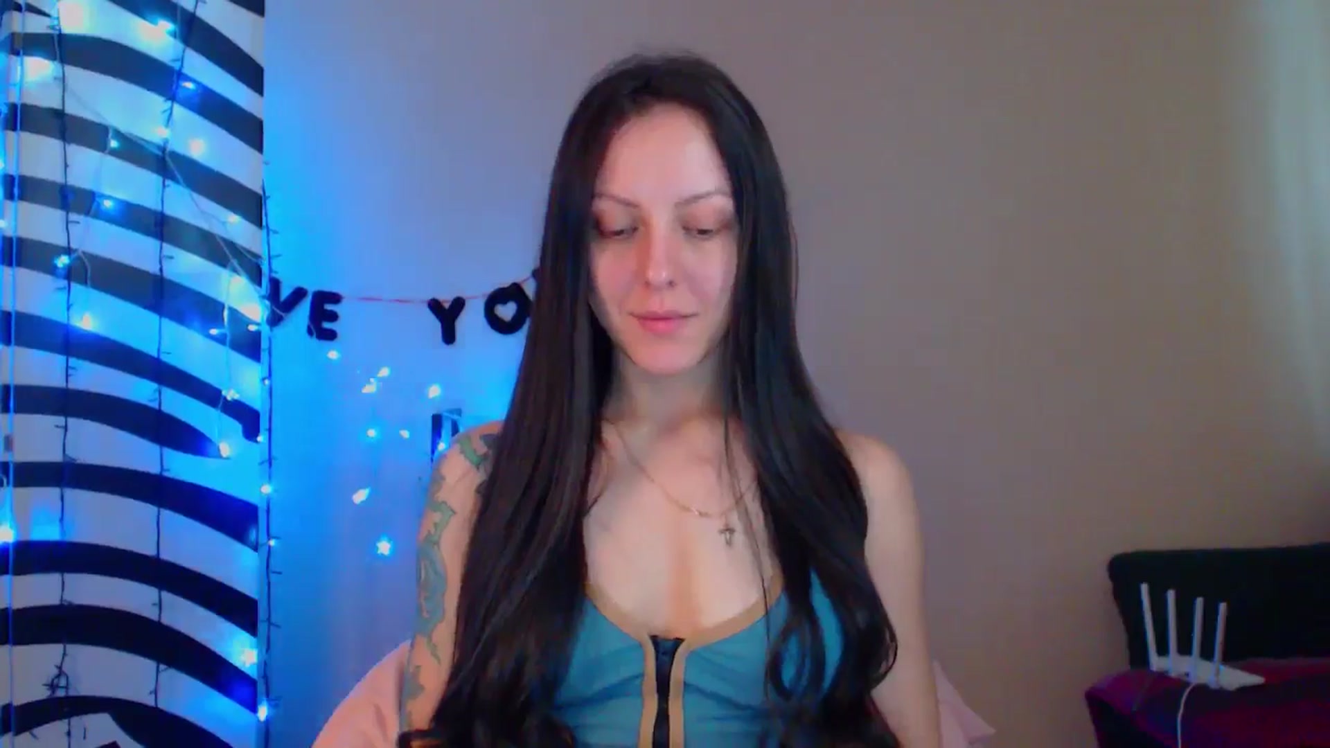 Gallery image thumbnail from MiracleMiss's myfreecams stream on, 05/21/2024, 11:01 image 6 of 20