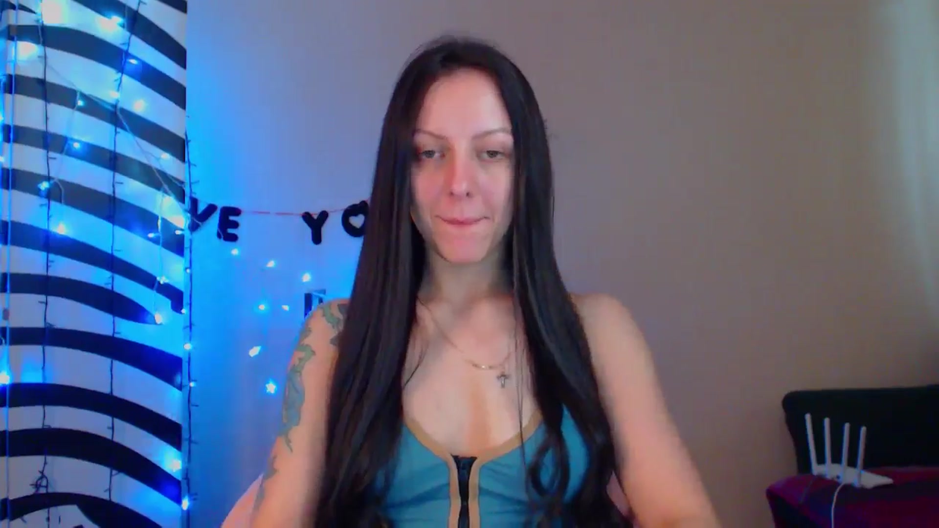 Gallery image thumbnail from MiracleMiss's myfreecams stream on, 05/21/2024, 11:01 image 11 of 20