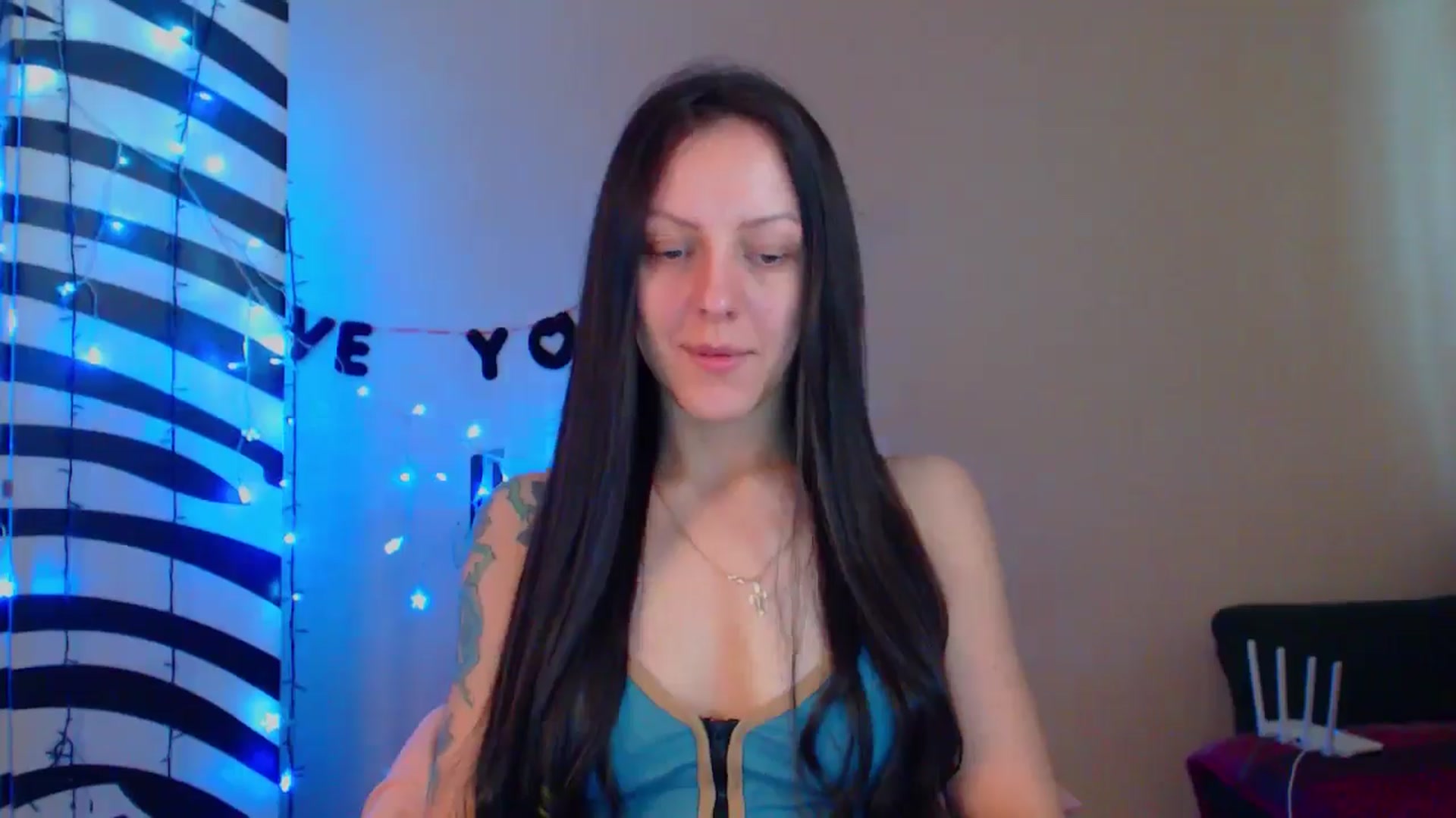Gallery image thumbnail from MiracleMiss's myfreecams stream on, 05/21/2024, 11:01 image 17 of 20