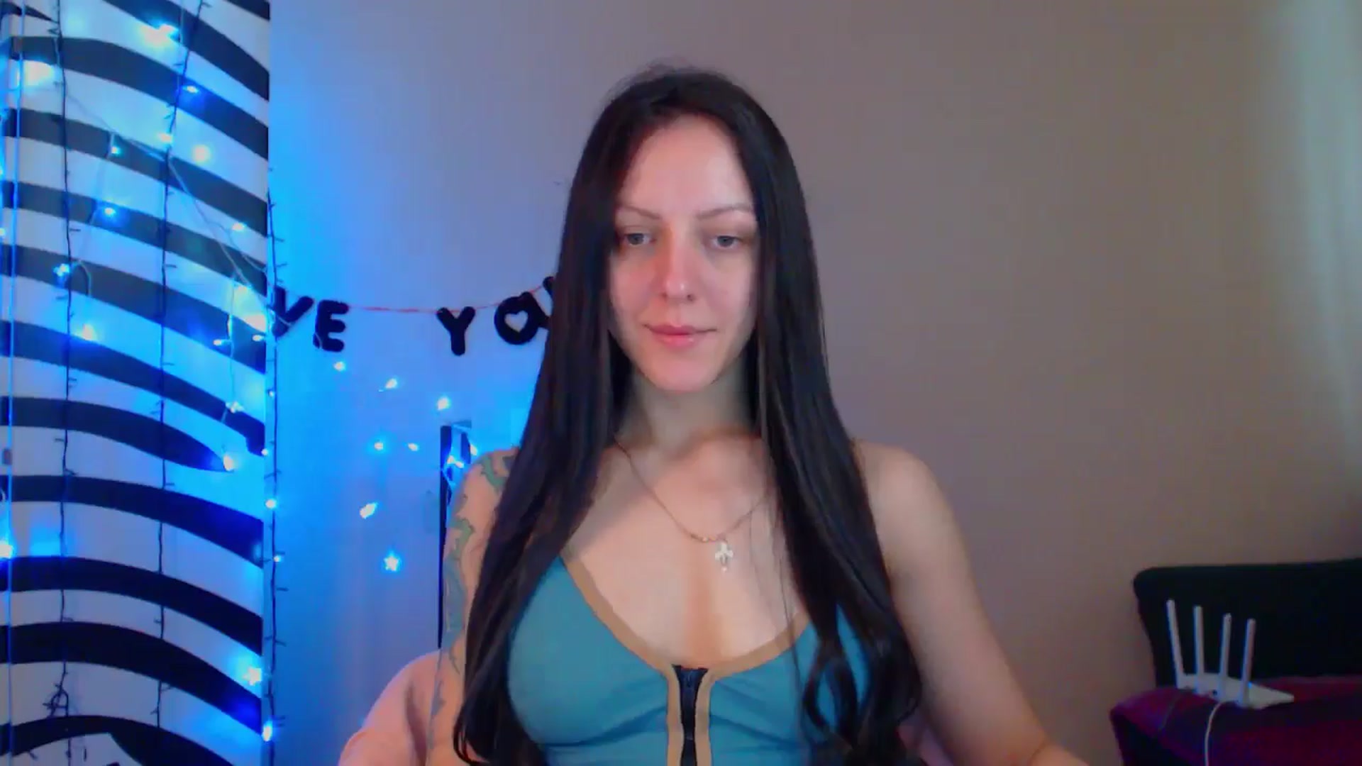 Gallery image thumbnail from MiracleMiss's myfreecams stream on, 05/21/2024, 11:01 image 18 of 20