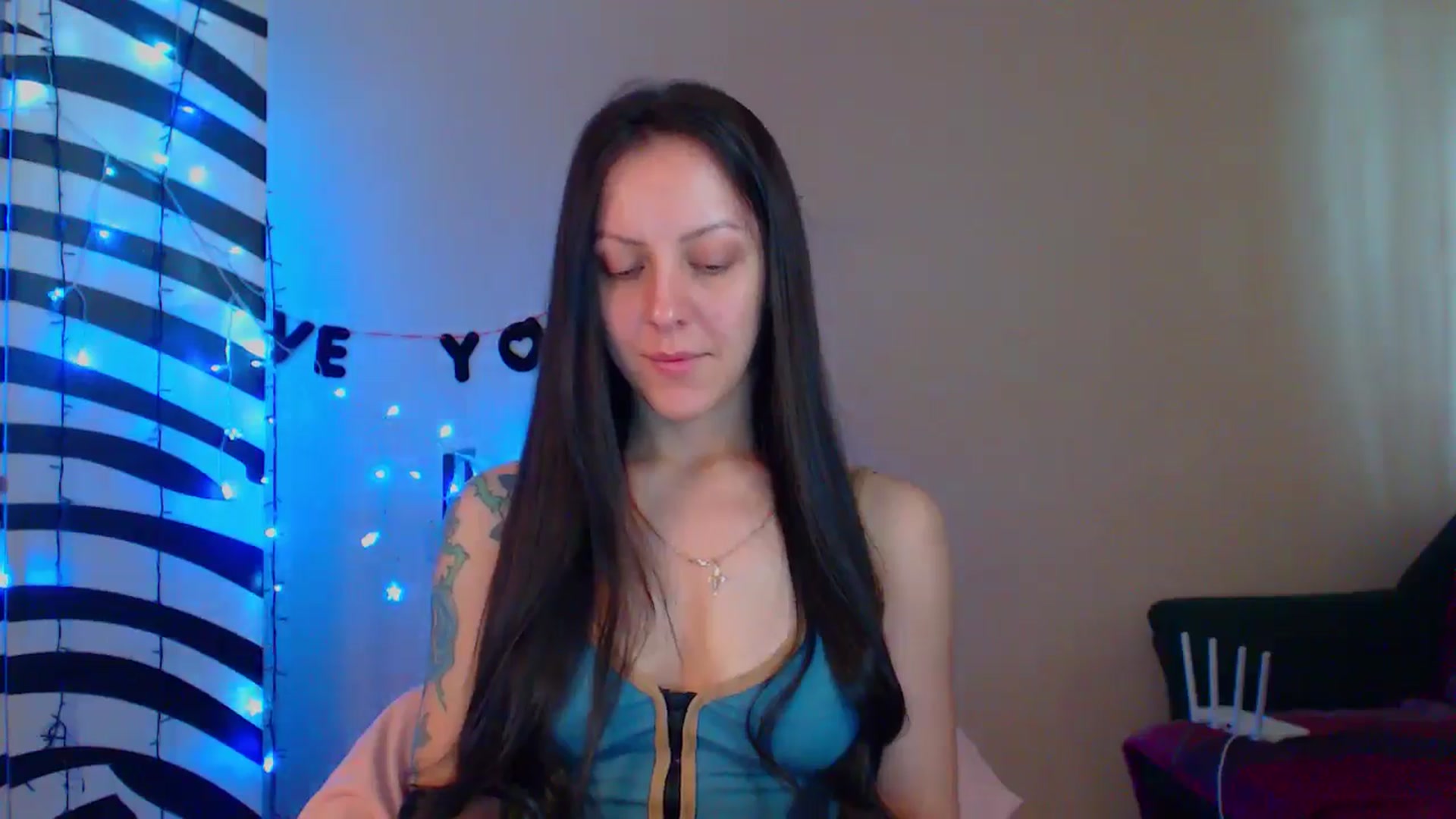 Gallery image thumbnail from MiracleMiss's myfreecams stream on, 05/21/2024, 11:16 image 17 of 20