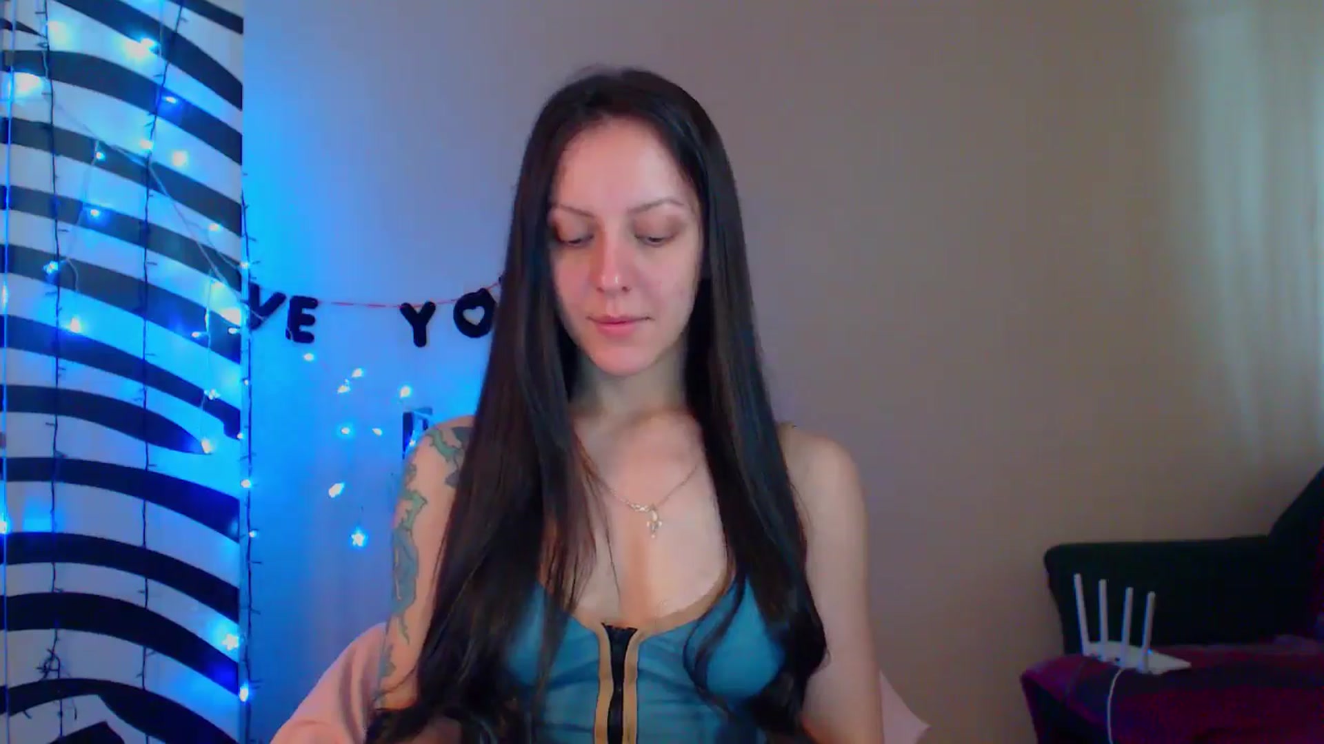 Gallery image thumbnail from MiracleMiss's myfreecams stream on, 05/21/2024, 11:16 image 14 of 20