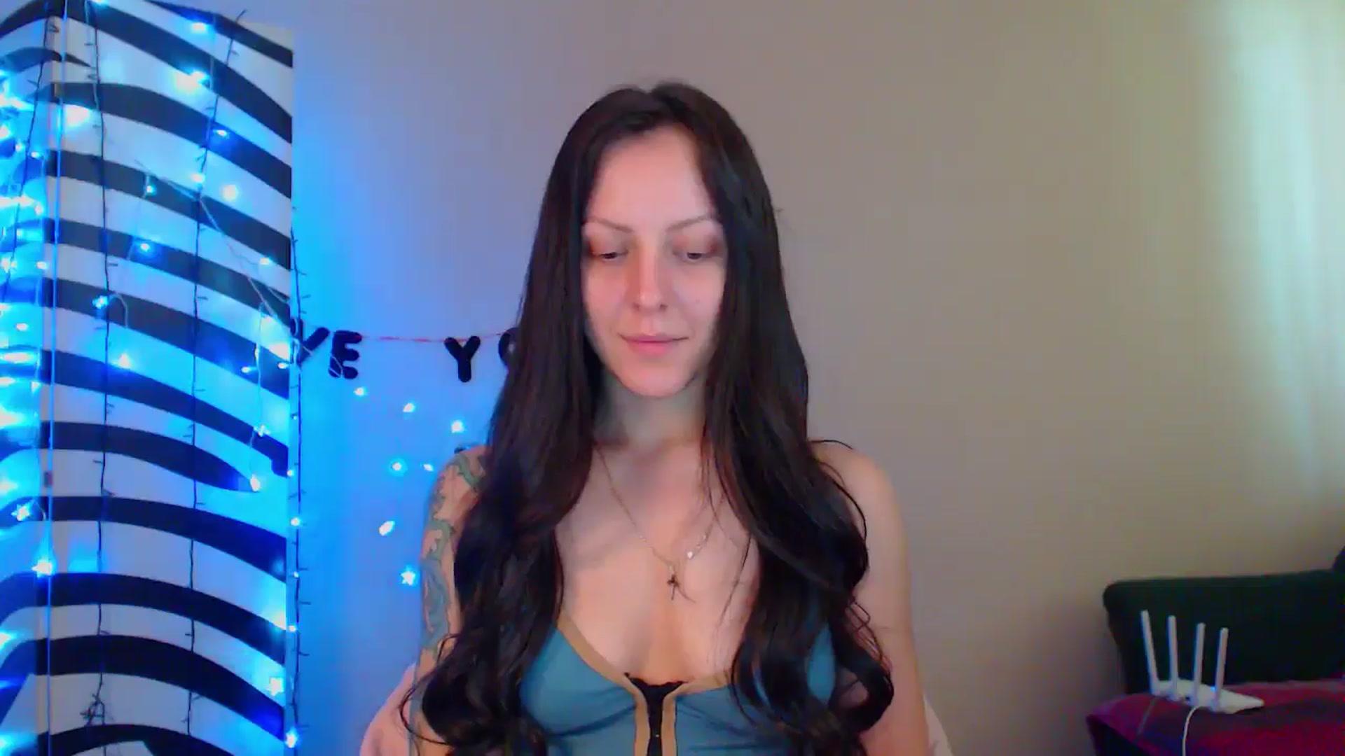 Gallery image thumbnail from MiracleMiss's myfreecams stream on, 05/22/2024, 13:45 image 3 of 20