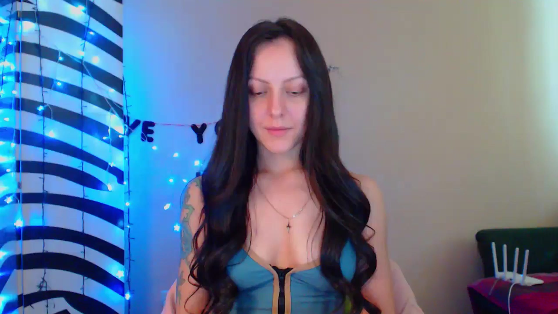 Gallery image thumbnail from MiracleMiss's myfreecams stream on, 05/22/2024, 13:45 image 9 of 20