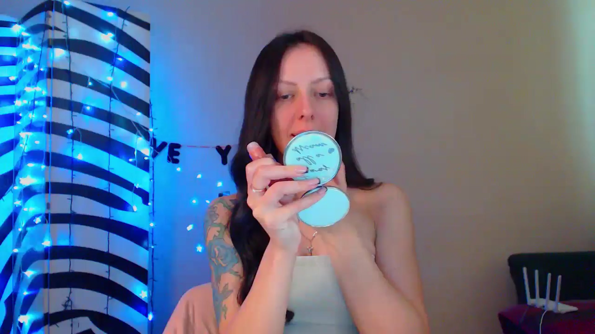 Gallery image thumbnail from MiracleMiss's myfreecams stream on, 05/23/2024, 11:00 image 7 of 20