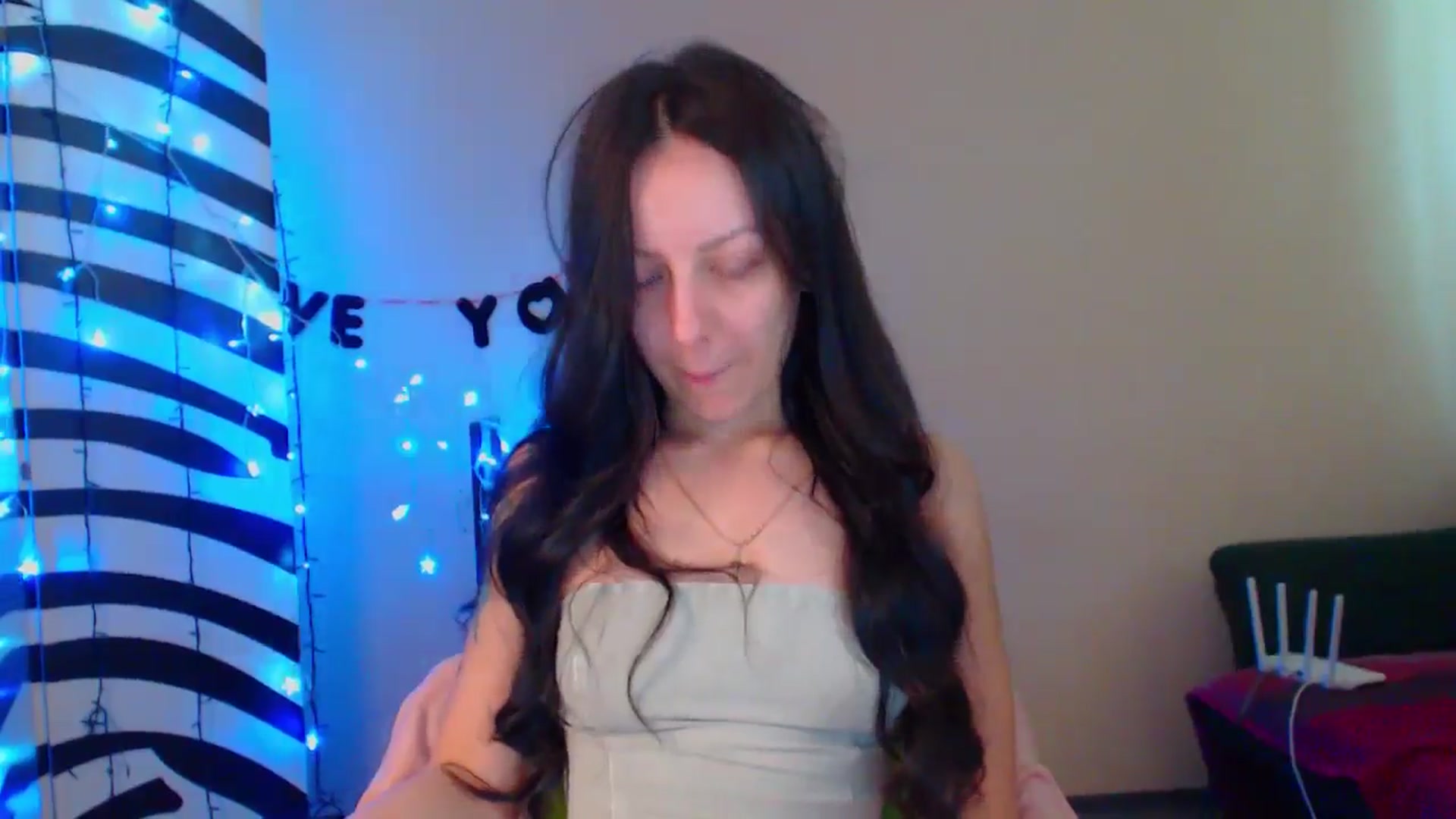 Gallery image thumbnail from MiracleMiss's myfreecams stream on, 05/23/2024, 11:00 image 12 of 20