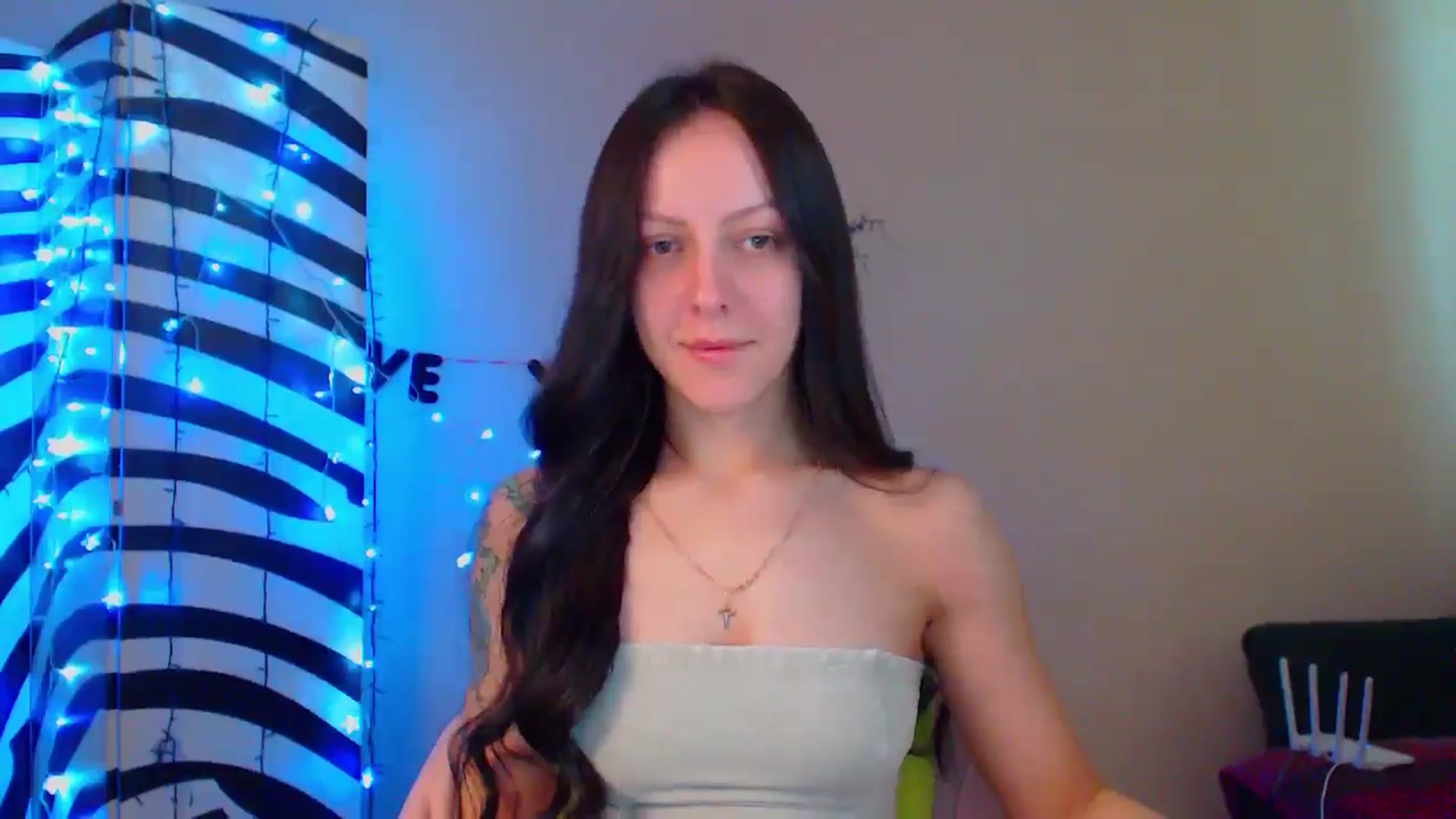 Gallery image thumbnail from MiracleMiss's myfreecams stream on, 05/23/2024, 11:00 image 8 of 20