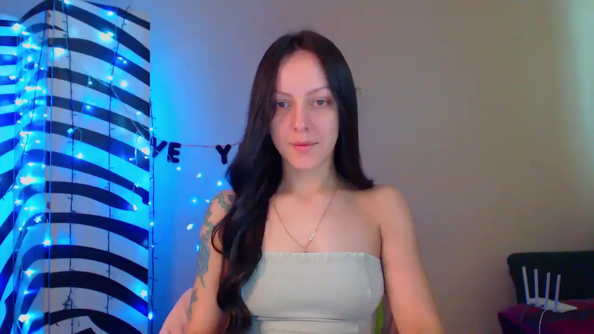 Gallery image thumbnail from MiracleMiss's myfreecams stream on, 05/23/2024, 11:00 image 1 of 20