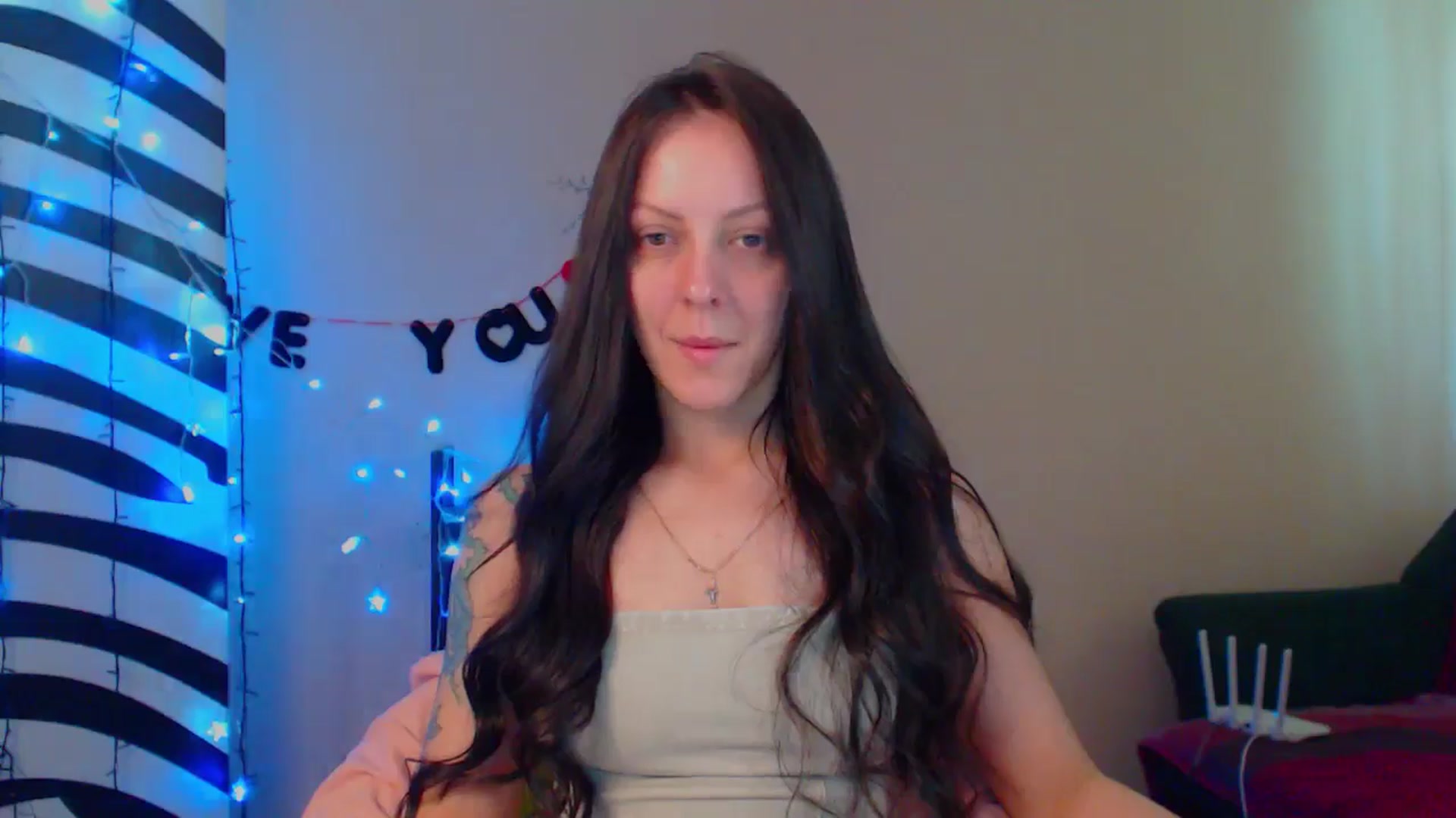 Gallery image thumbnail from MiracleMiss's myfreecams stream on, 05/23/2024, 11:59 image 10 of 20