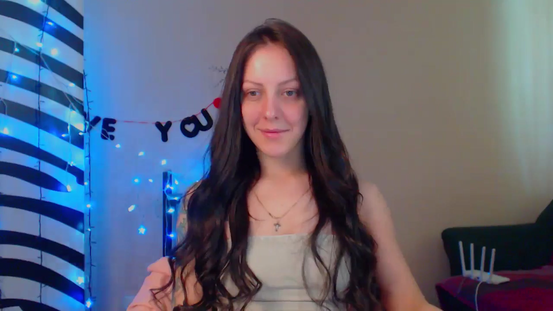 Gallery image thumbnail from MiracleMiss's myfreecams stream on, 05/23/2024, 11:59 image 17 of 20
