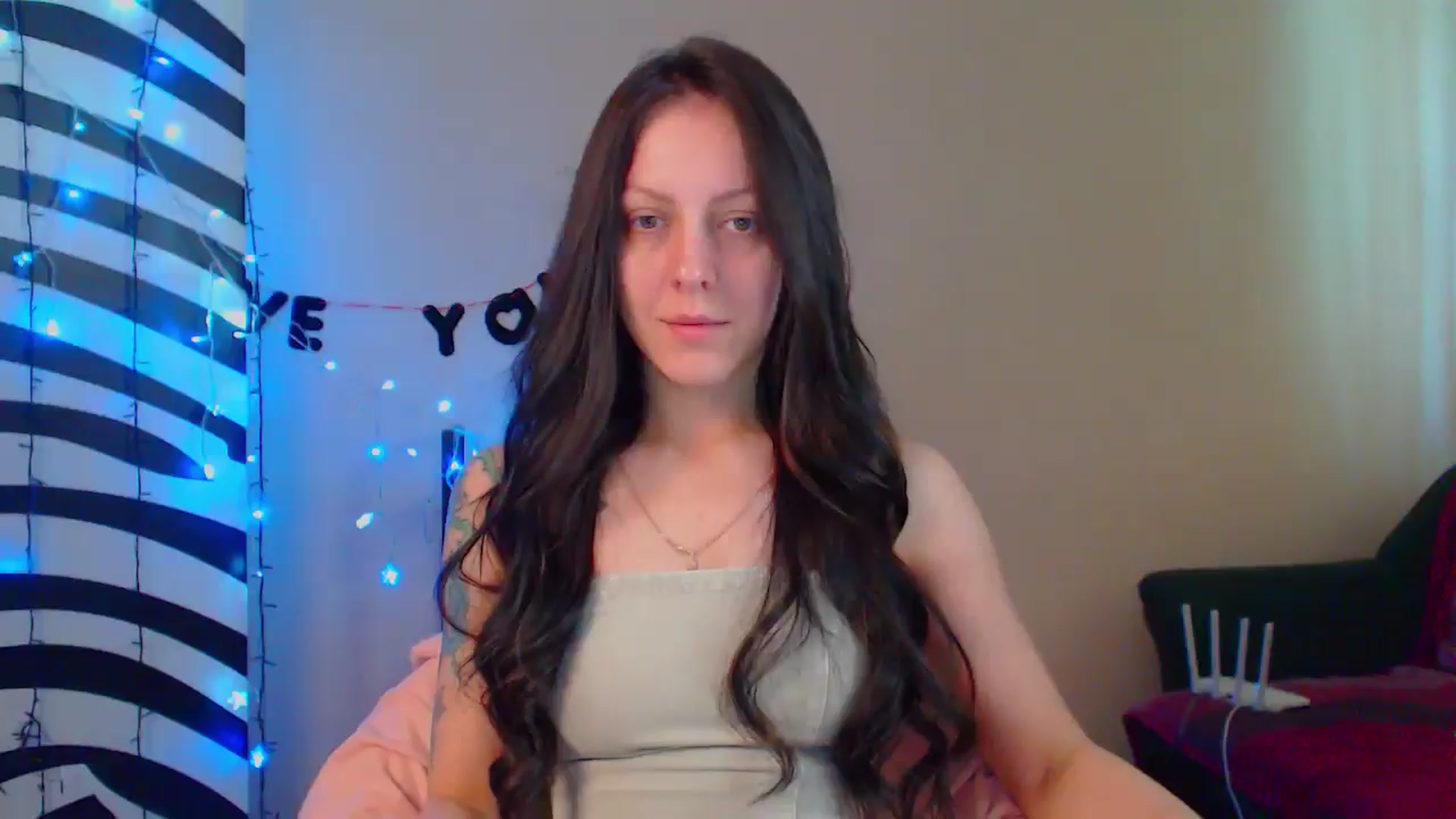 Gallery image thumbnail from MiracleMiss's myfreecams stream on, 05/23/2024, 11:59 image 1 of 20