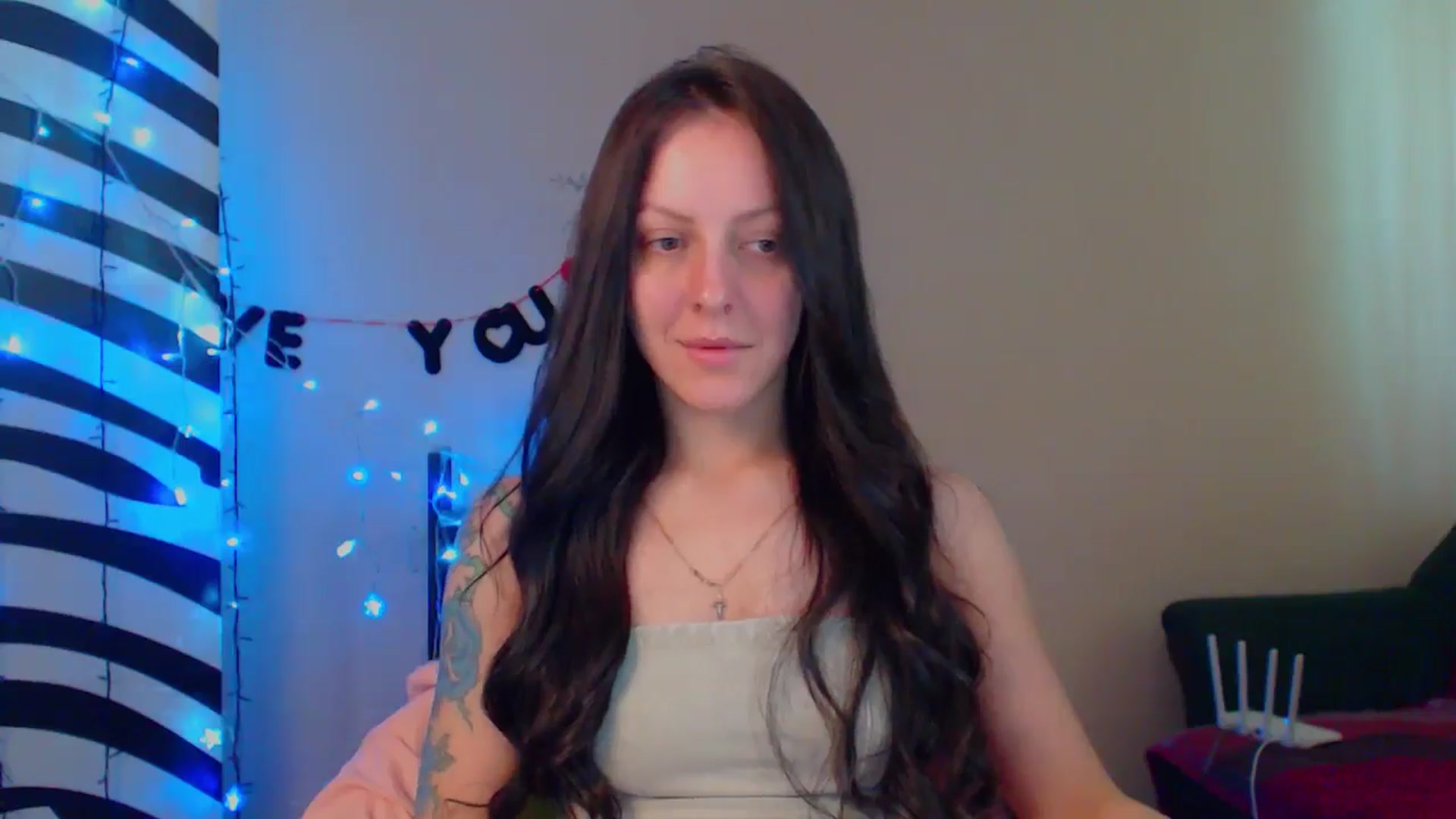Gallery image thumbnail from MiracleMiss's myfreecams stream on, 05/23/2024, 11:59 image 11 of 20