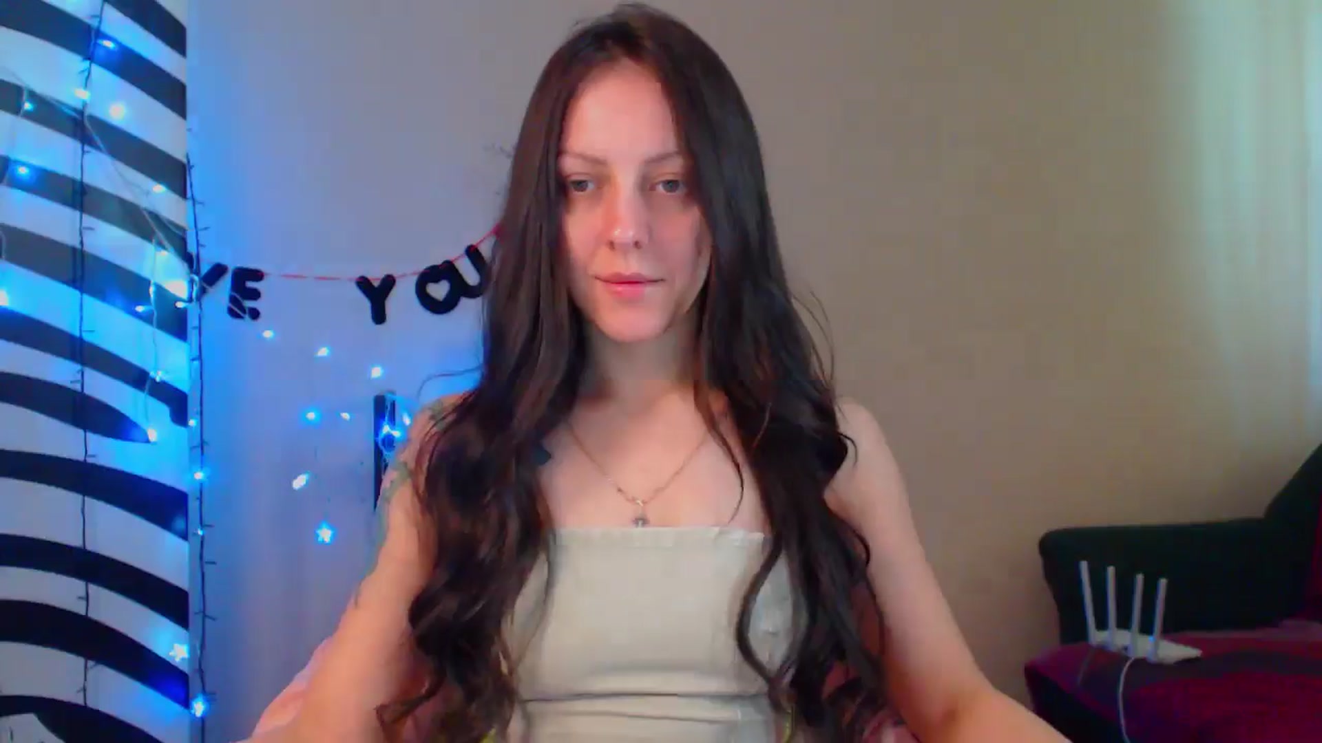 Gallery image thumbnail from MiracleMiss's myfreecams stream on, 05/23/2024, 11:59 image 5 of 20