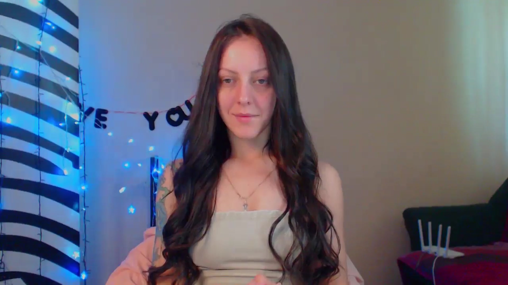 Gallery image thumbnail from MiracleMiss's myfreecams stream on, 05/23/2024, 11:59 image 8 of 20