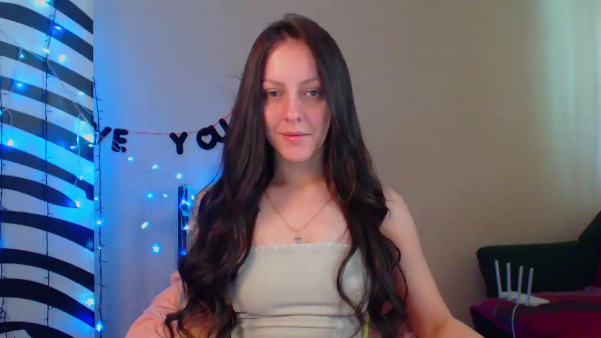 Gallery image thumbnail from MiracleMiss's myfreecams stream on, 05/23/2024, 11:59 image 6 of 20