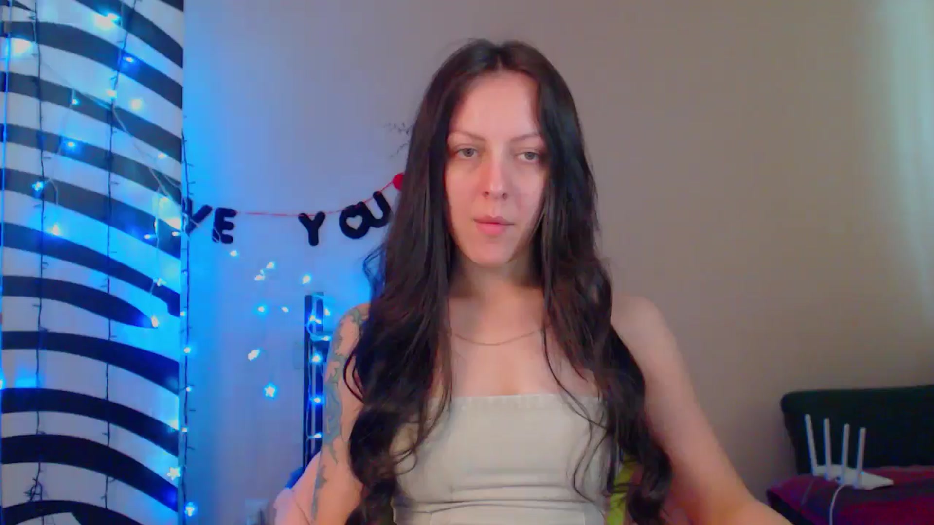 Gallery image thumbnail from MiracleMiss's myfreecams stream on, 05/24/2024, 10:48 image 14 of 20