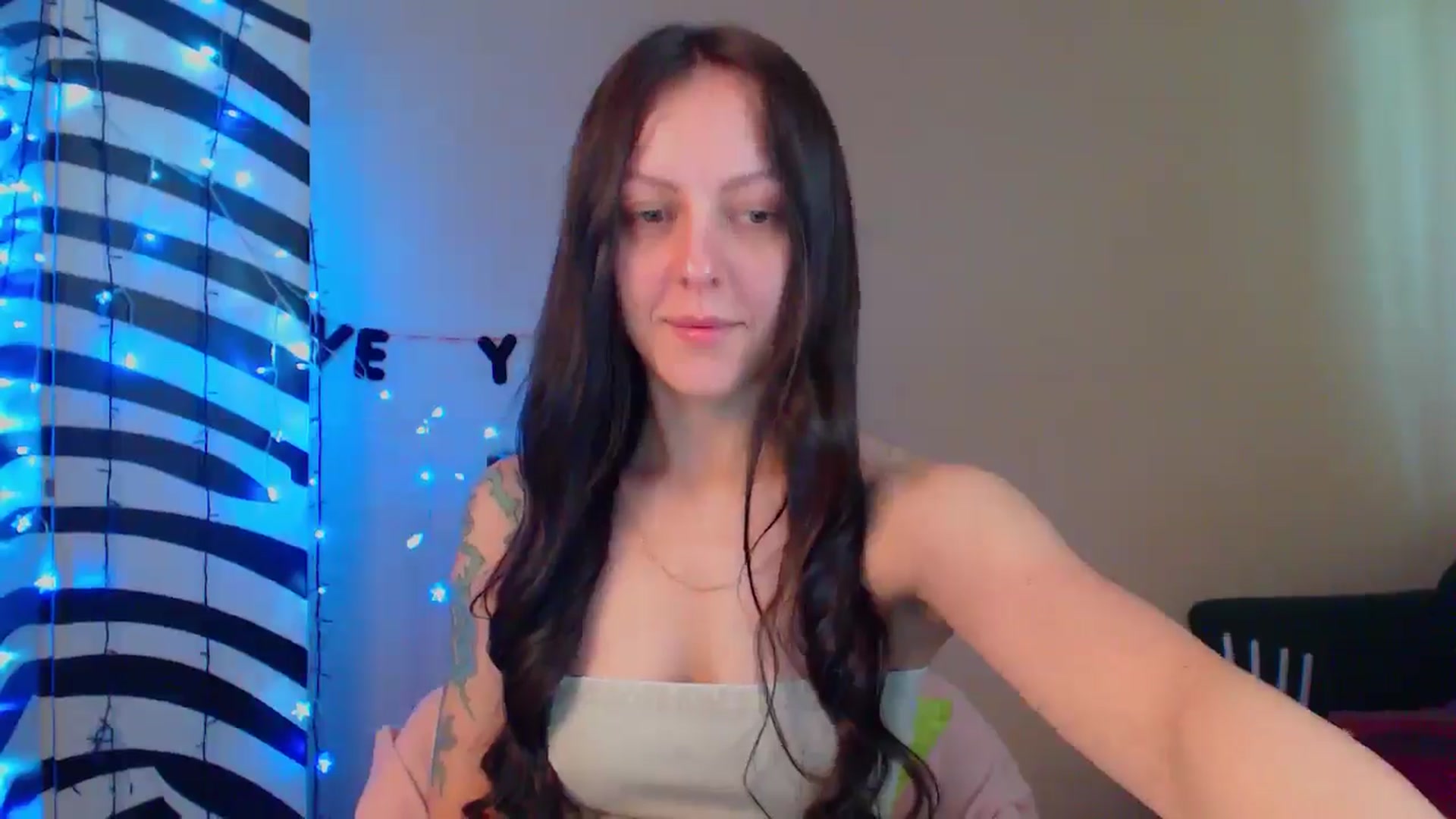 Gallery image thumbnail from MiracleMiss's myfreecams stream on, 05/24/2024, 10:48 image 2 of 20