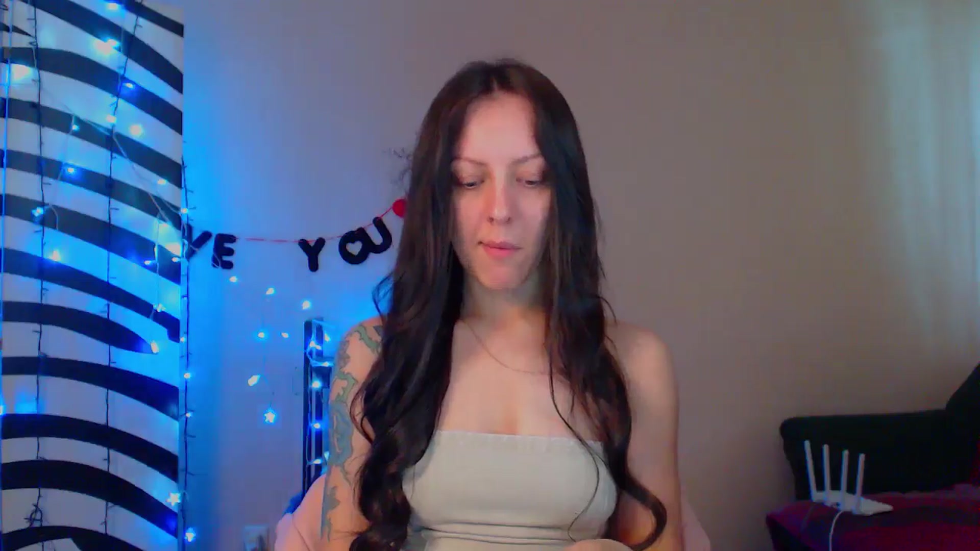 Gallery image thumbnail from MiracleMiss's myfreecams stream on, 05/24/2024, 10:48 image 17 of 20