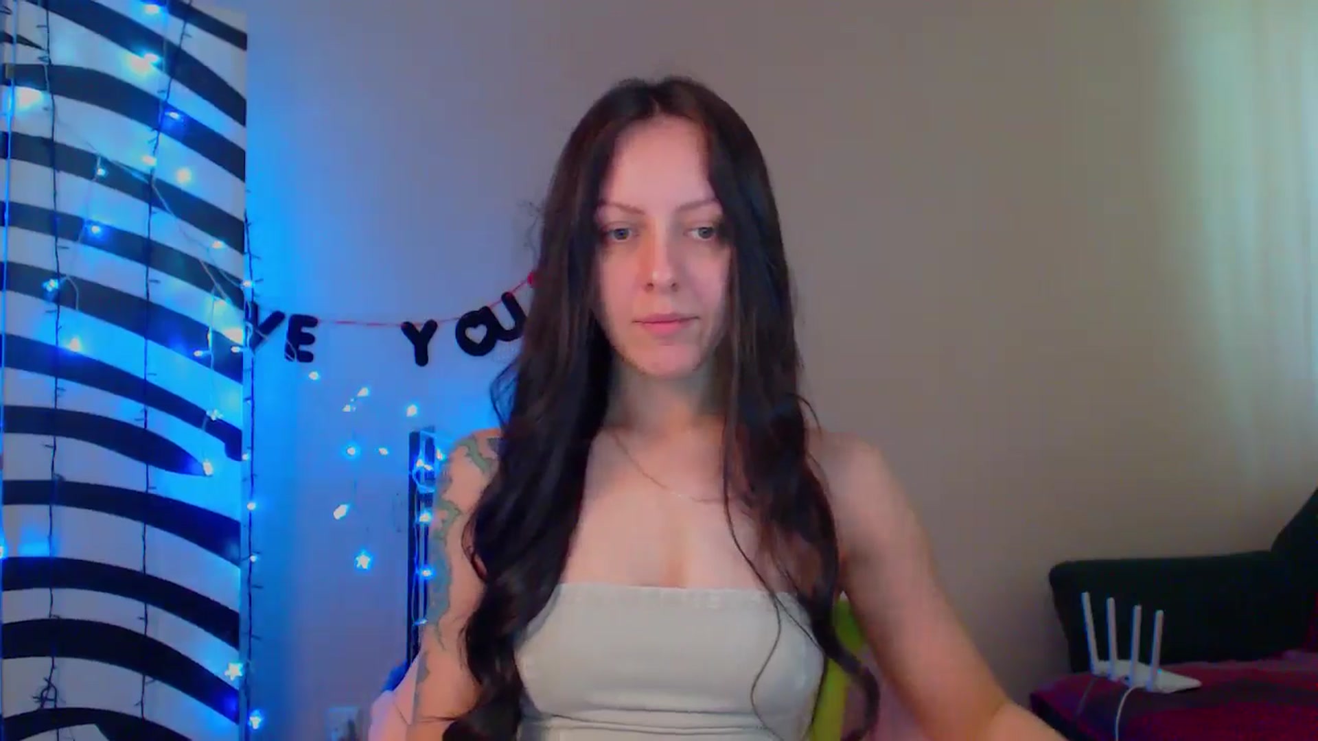 Gallery image thumbnail from MiracleMiss's myfreecams stream on, 05/24/2024, 10:48 image 18 of 20