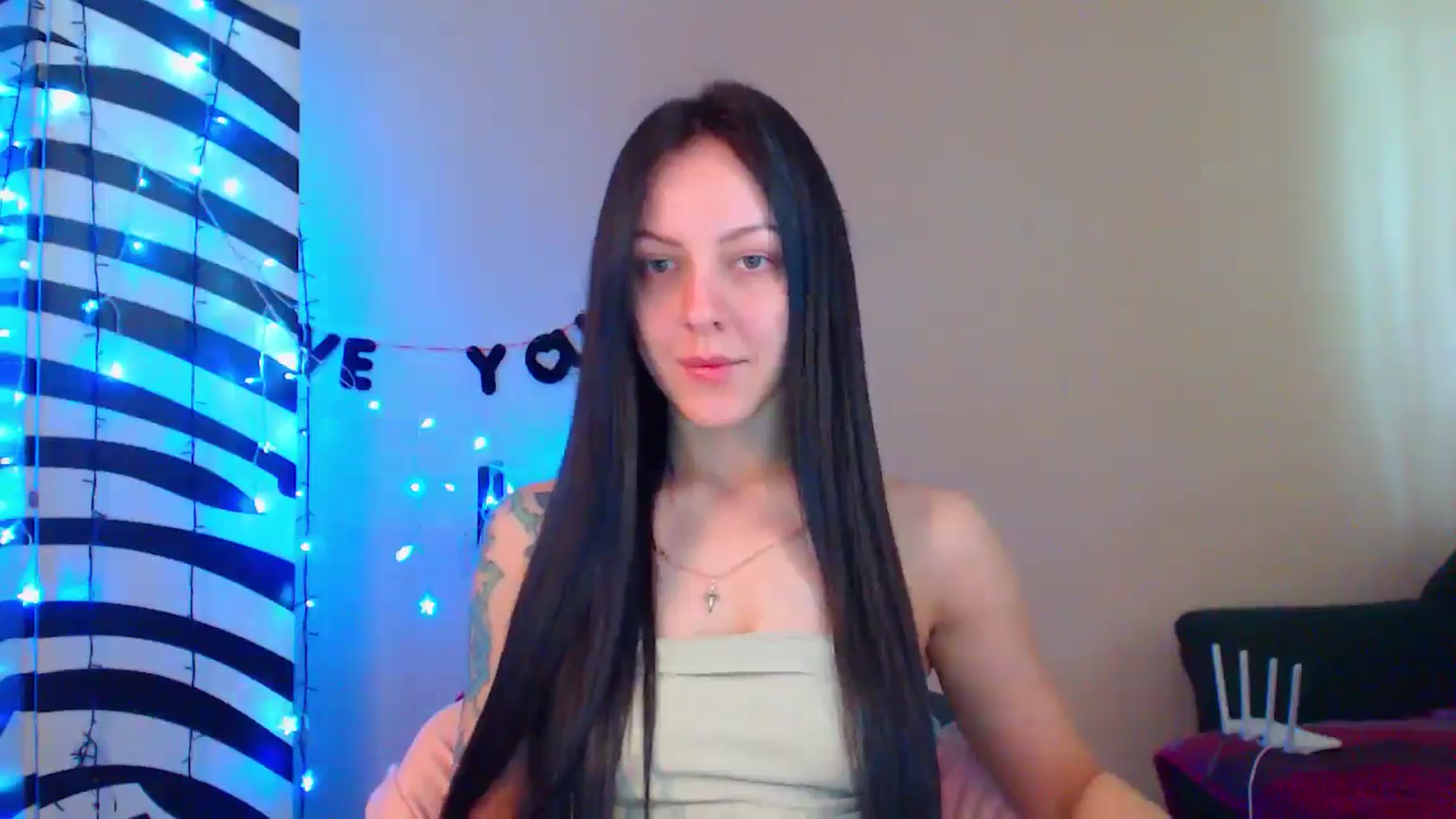 Gallery image thumbnail from MiracleMiss's myfreecams stream on, 05/27/2024, 10:49 image 12 of 20