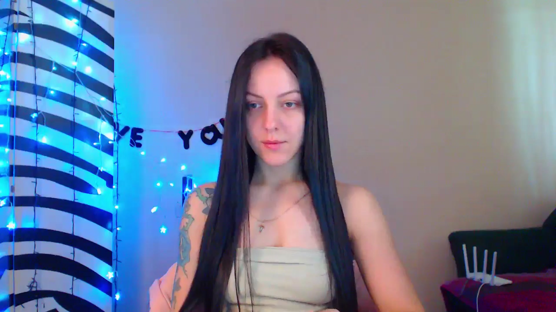 Gallery image thumbnail from MiracleMiss's myfreecams stream on, 05/27/2024, 10:49 image 5 of 20