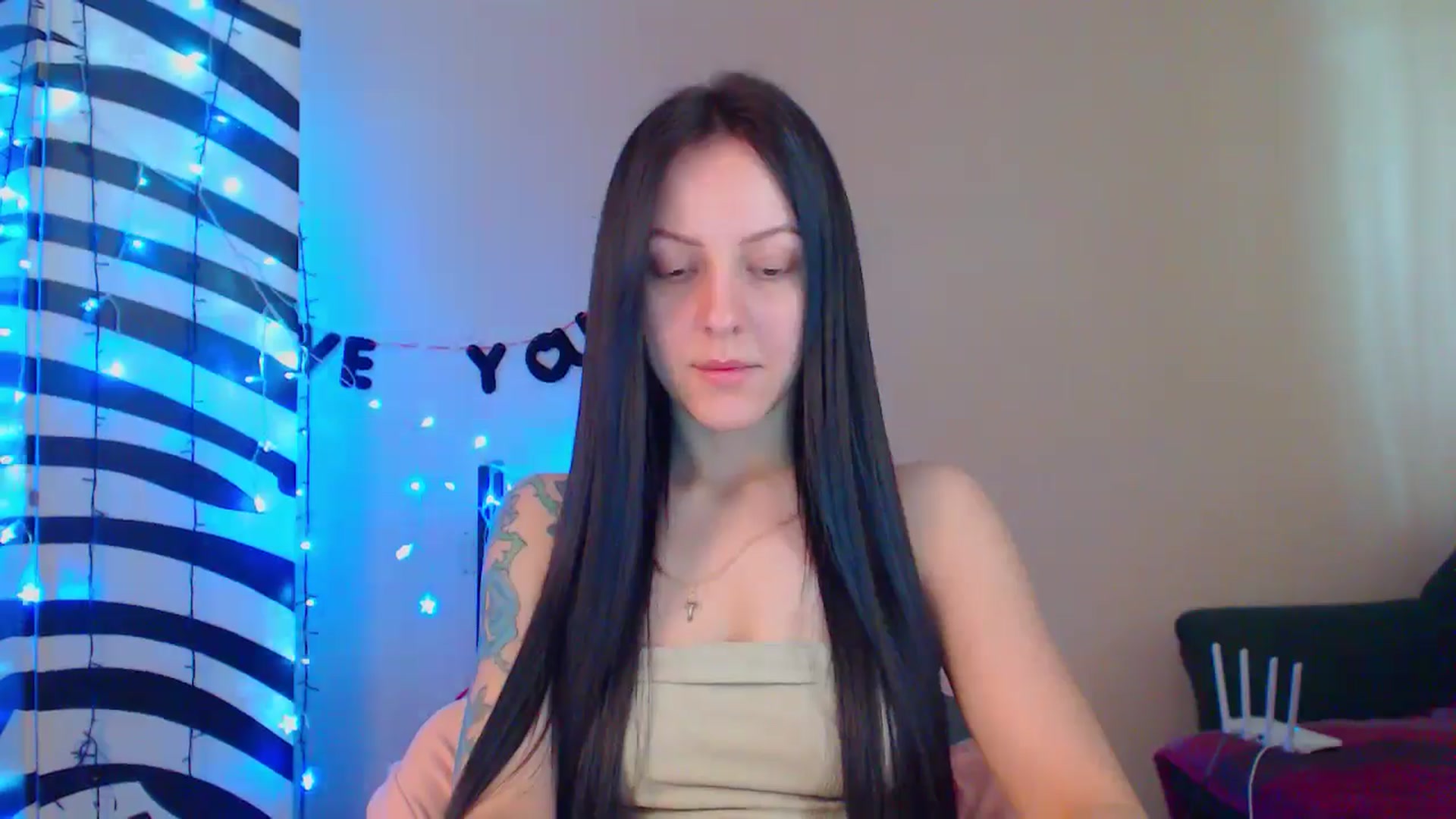 Gallery image thumbnail from MiracleMiss's myfreecams stream on, 05/27/2024, 10:49 image 18 of 20