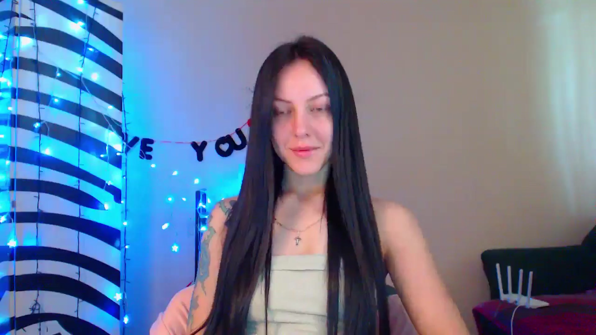 Gallery image thumbnail from MiracleMiss's myfreecams stream on, 05/27/2024, 10:49 image 14 of 20
