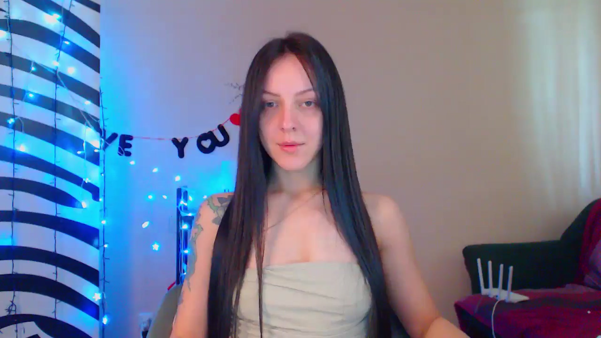 Gallery image thumbnail from MiracleMiss's myfreecams stream on, 05/27/2024, 11:33 image 10 of 20