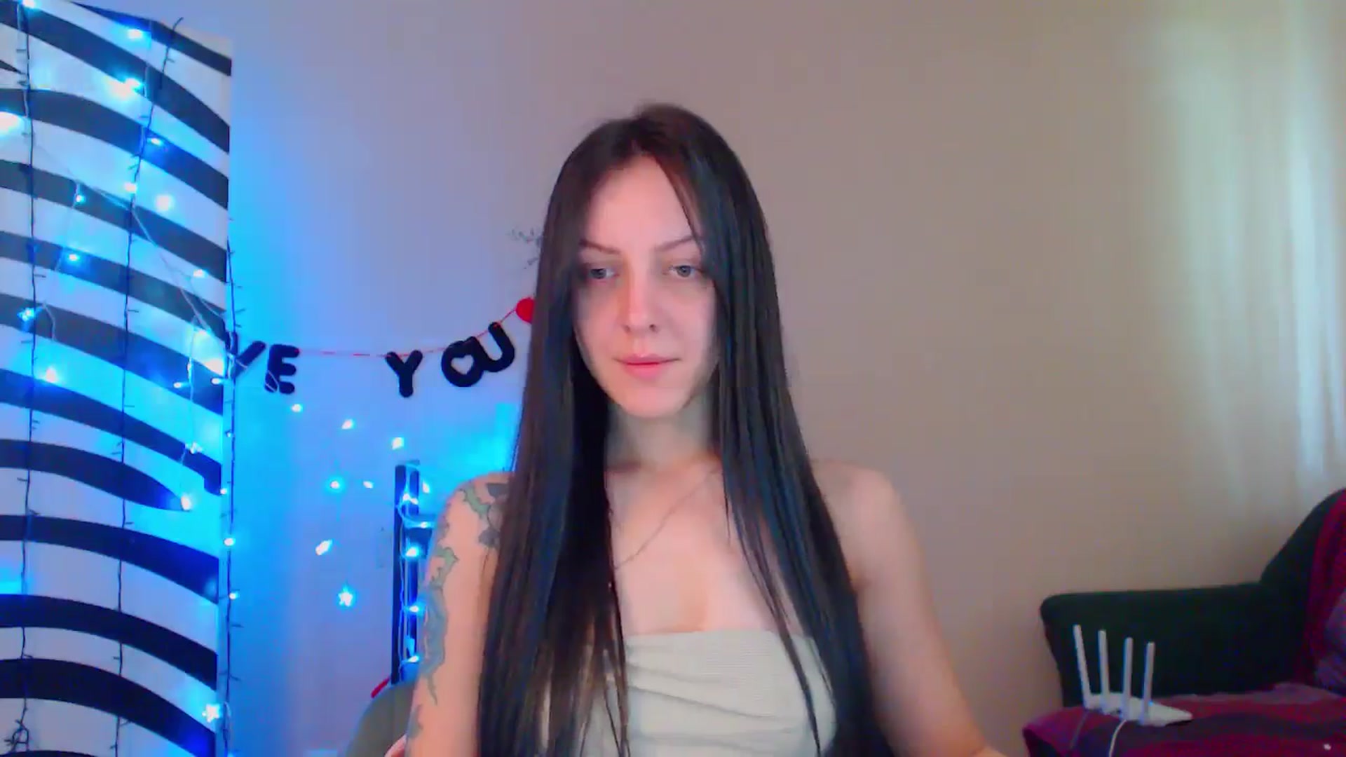 Gallery image thumbnail from MiracleMiss's myfreecams stream on, 05/27/2024, 11:33 image 3 of 20