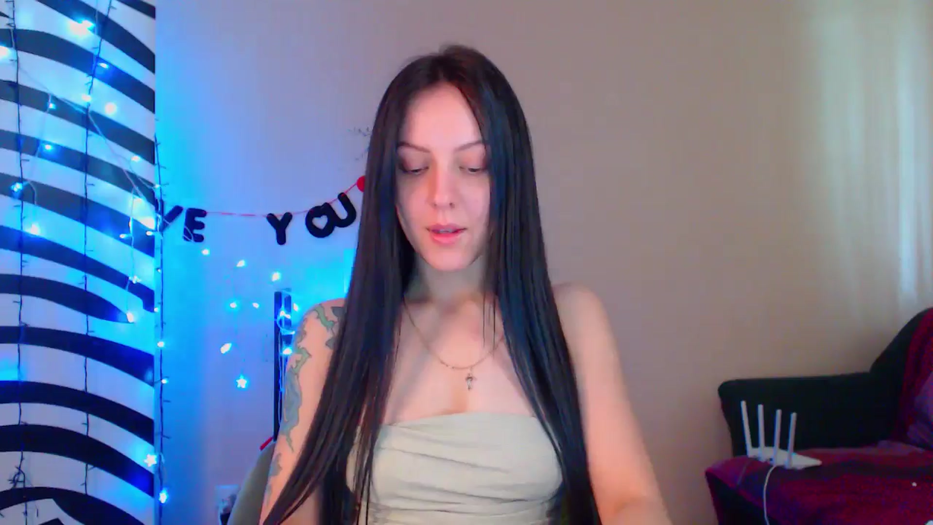 Gallery image thumbnail from MiracleMiss's myfreecams stream on, 05/27/2024, 11:33 image 14 of 20