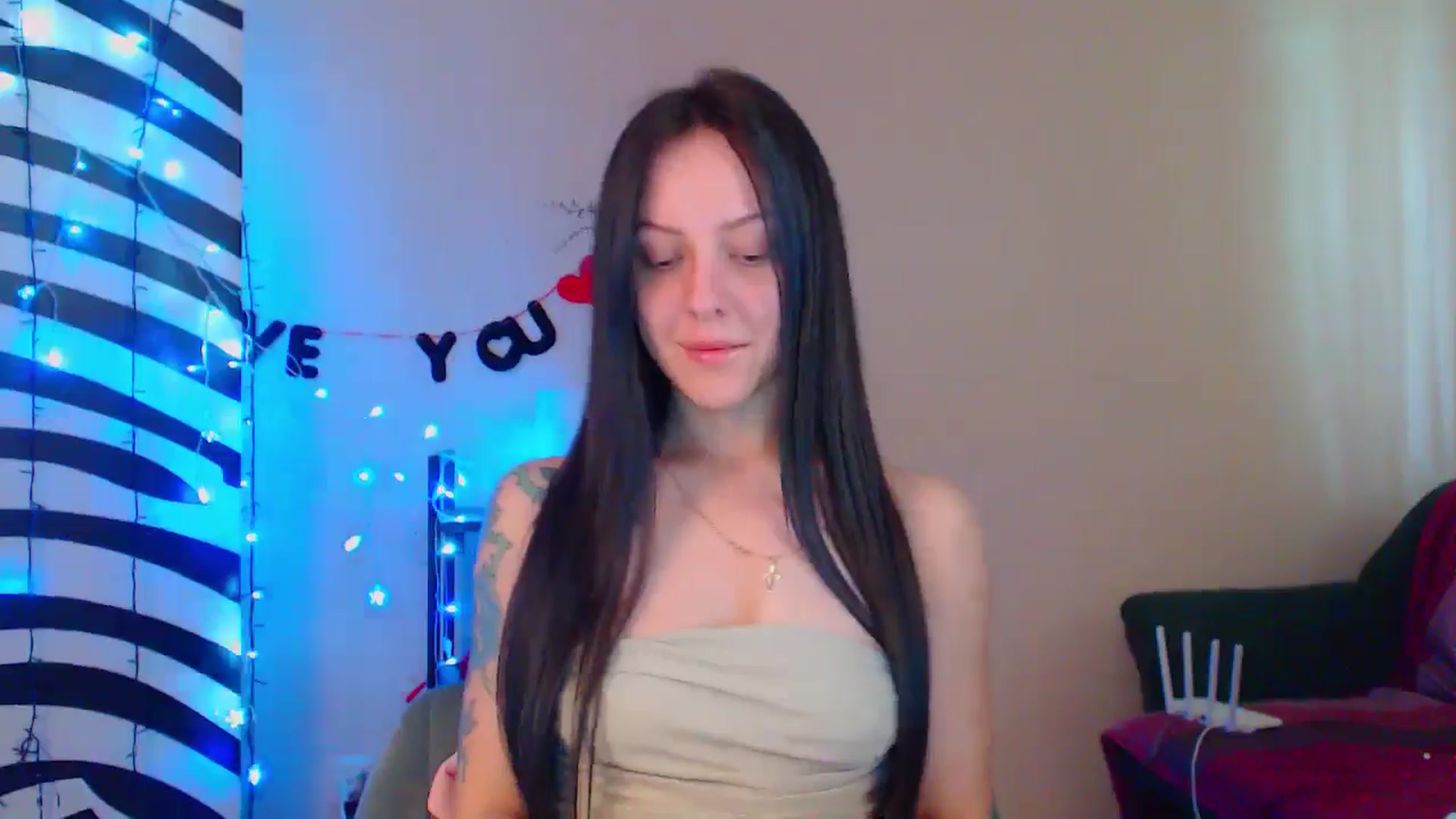 Gallery image thumbnail from MiracleMiss's myfreecams stream on, 05/27/2024, 11:33 image 11 of 20