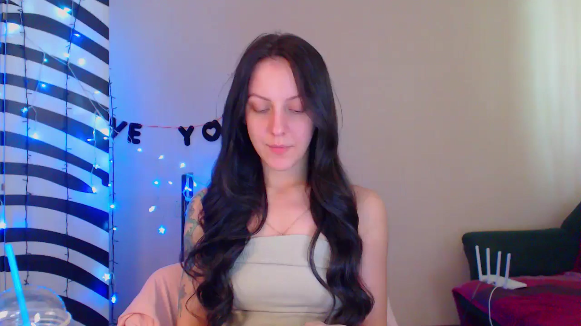 Gallery image thumbnail from MiracleMiss's myfreecams stream on, 05/28/2024, 13:23 image 2 of 20