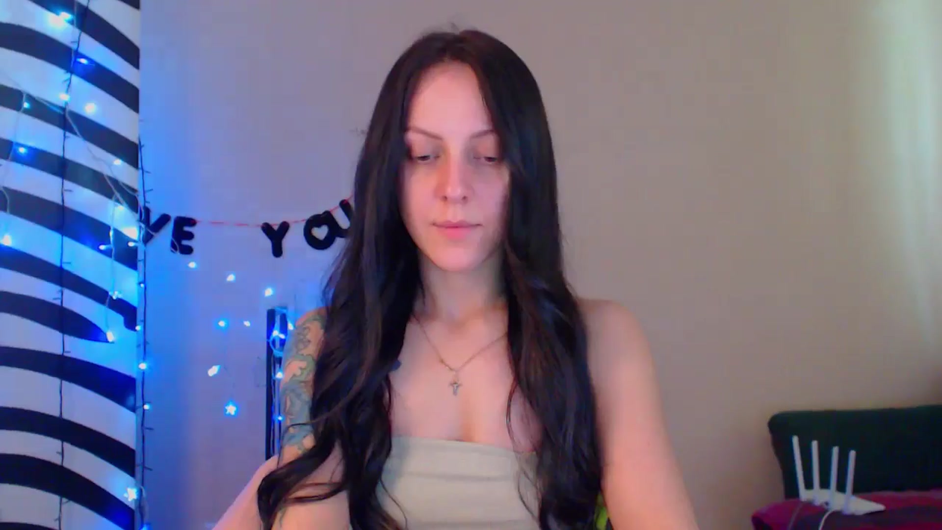 Gallery image thumbnail from MiracleMiss's myfreecams stream on, 05/28/2024, 13:56 image 20 of 20