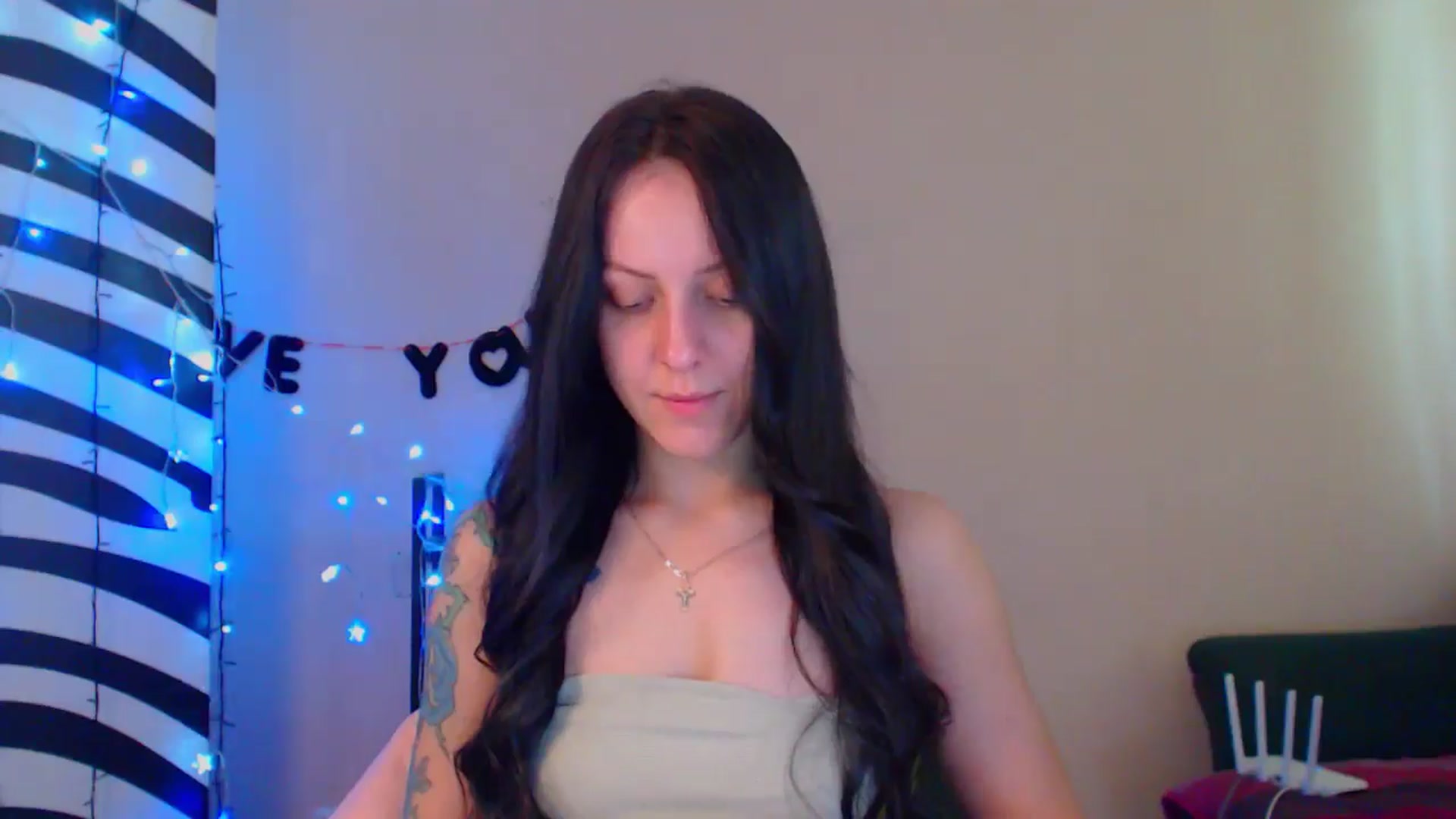 Gallery image thumbnail from MiracleMiss's myfreecams stream on, 05/28/2024, 13:56 image 14 of 20
