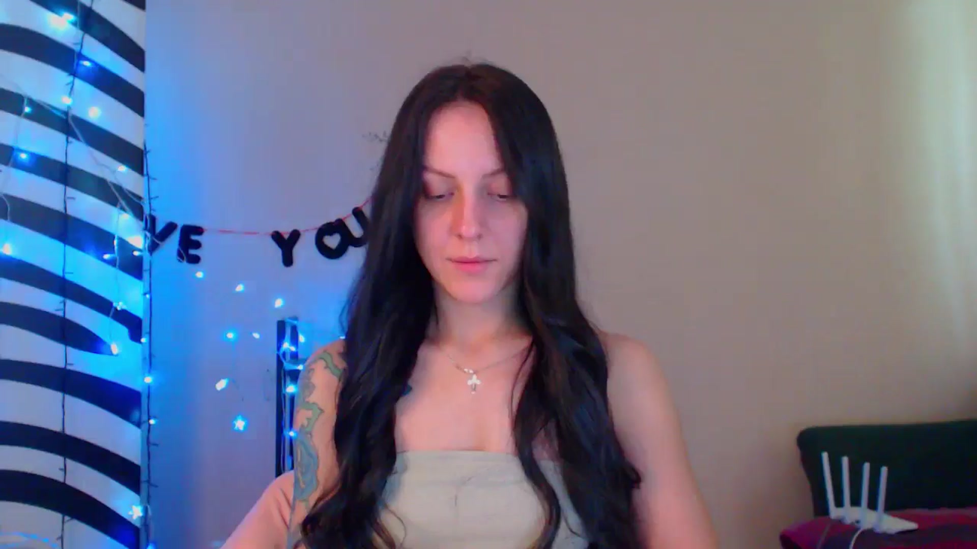 Gallery image thumbnail from MiracleMiss's myfreecams stream on, 05/28/2024, 13:56 image 4 of 20