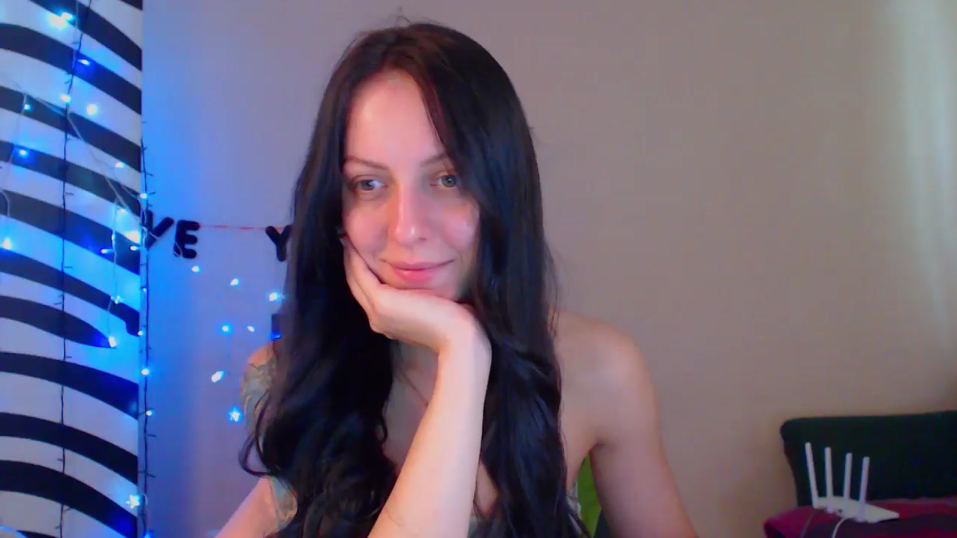 Gallery image thumbnail from MiracleMiss's myfreecams stream on, 05/28/2024, 13:56 image 12 of 20