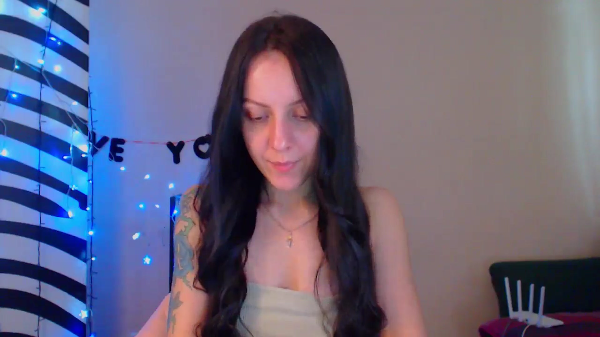 Gallery image thumbnail from MiracleMiss's myfreecams stream on, 05/28/2024, 13:56 image 13 of 20