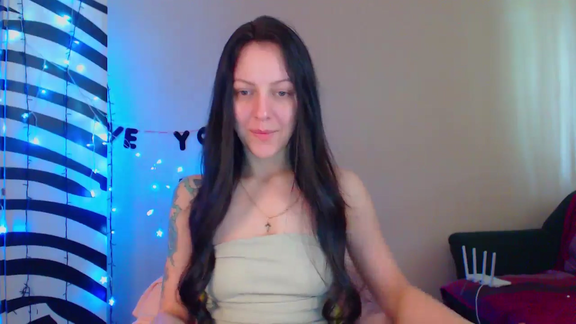 Gallery image thumbnail from MiracleMiss's myfreecams stream on, 05/29/2024, 09:39 image 4 of 20